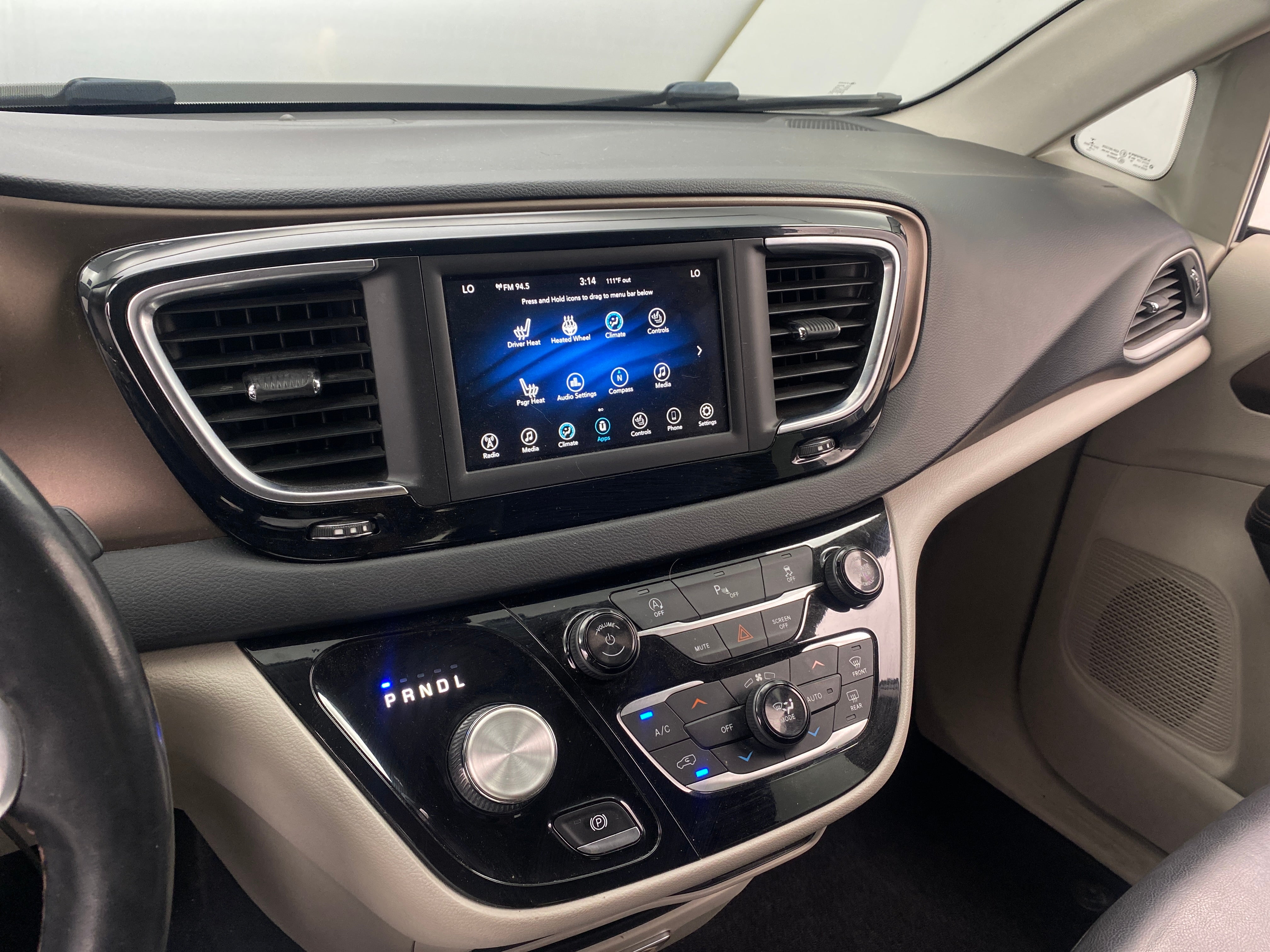 2019 Chrysler Pacifica Touring L 3