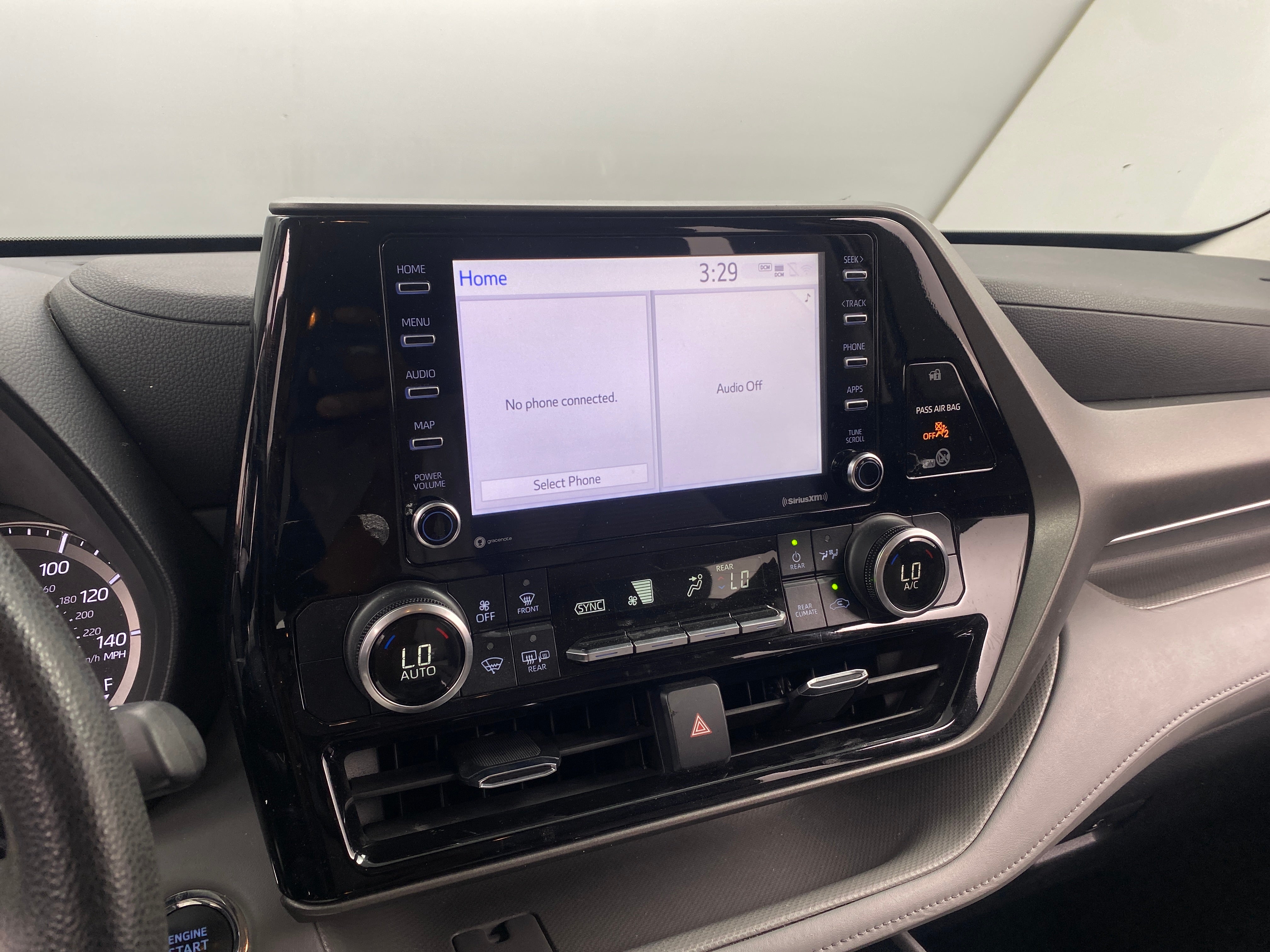 2022 Toyota Highlander L 4