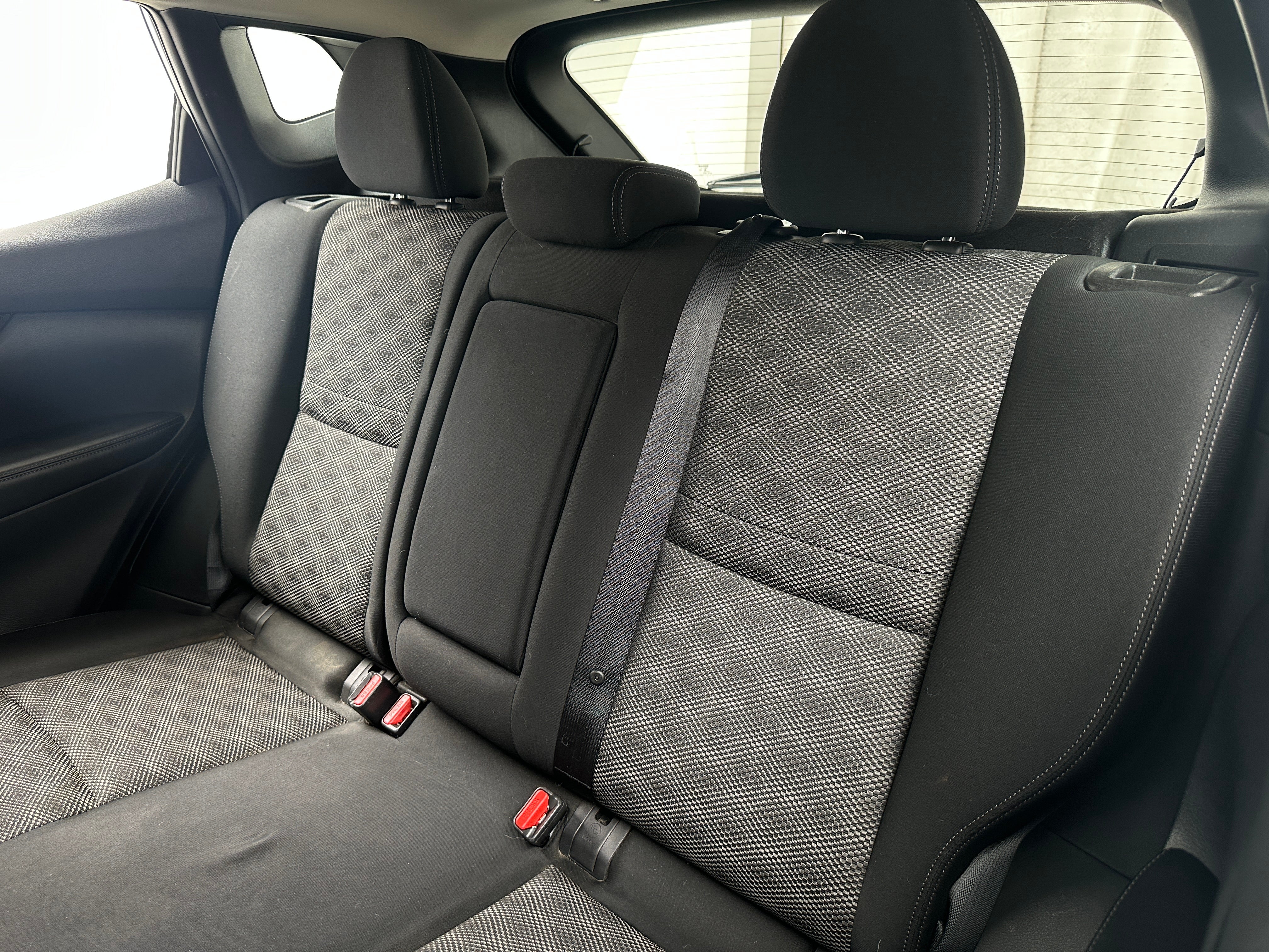 2017 Nissan Rogue Sport SV 6