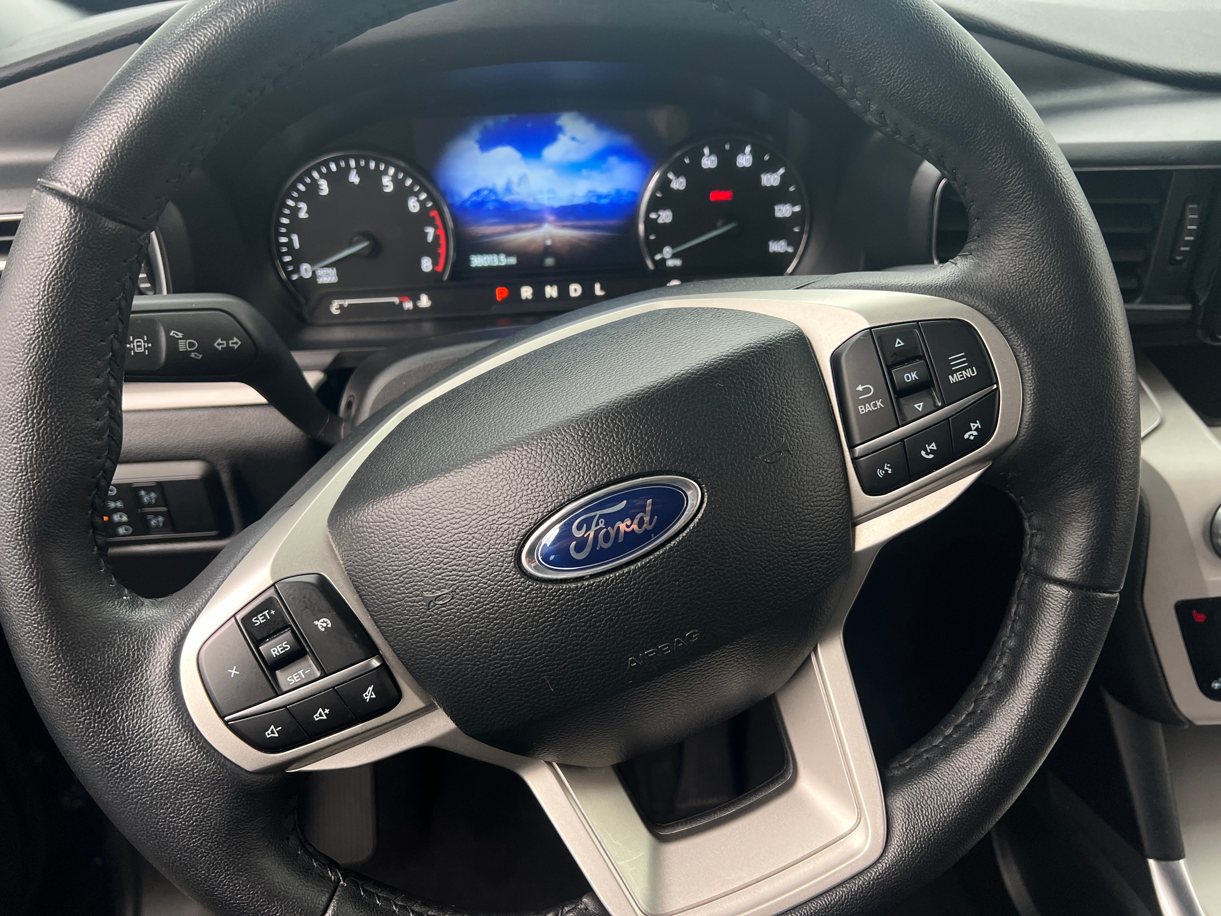 2024 Ford Explorer XLT 4