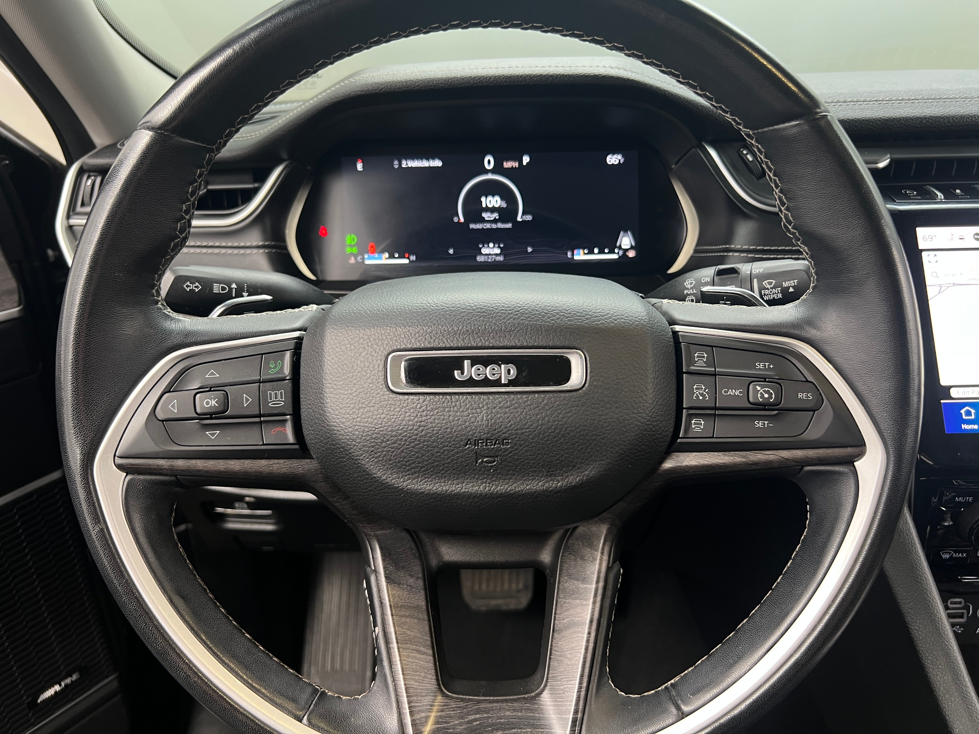 Thumbnail: 2022 Jeep Grand Cherokee - 4