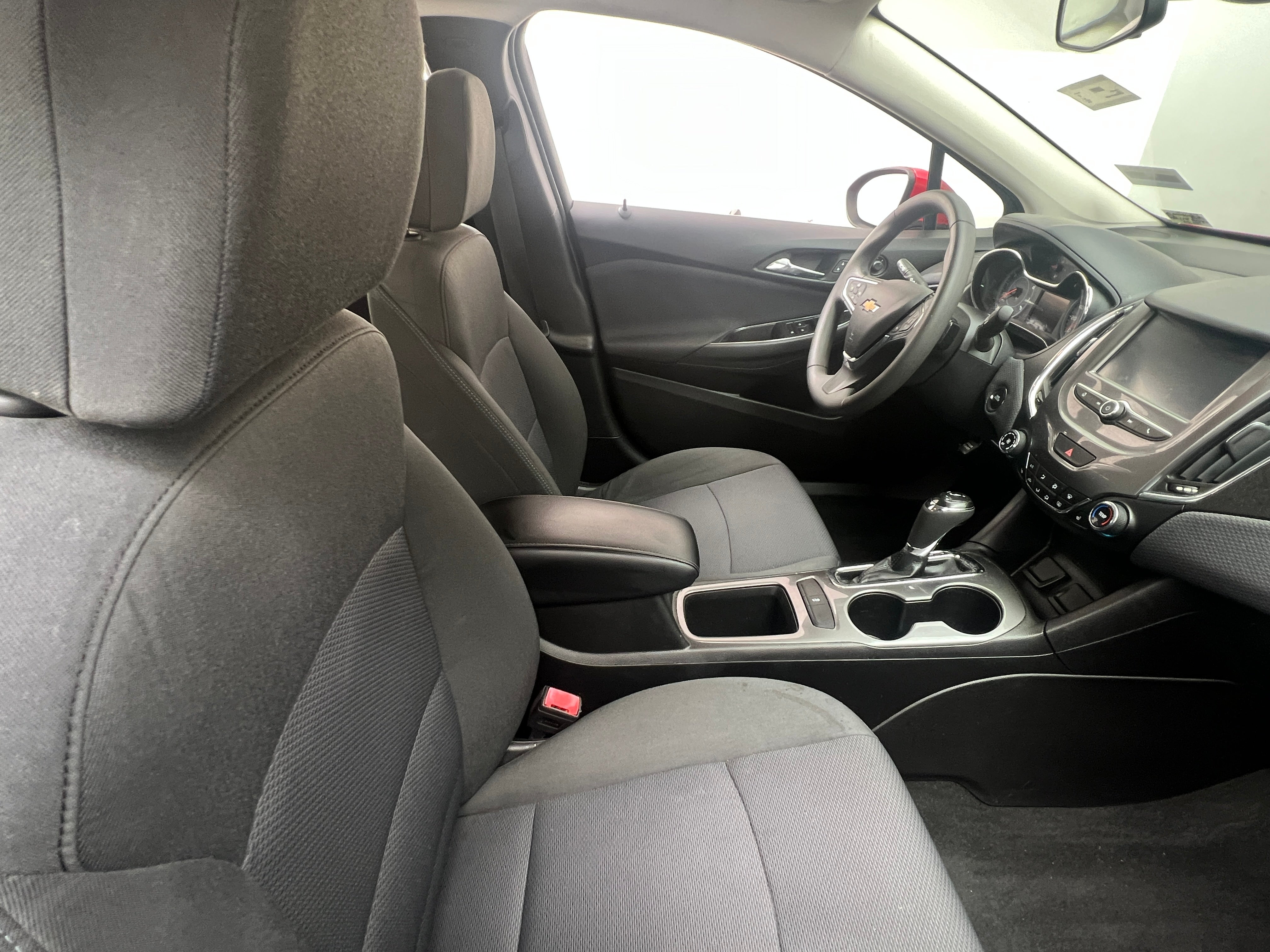 2018 Chevrolet Cruze LT 2