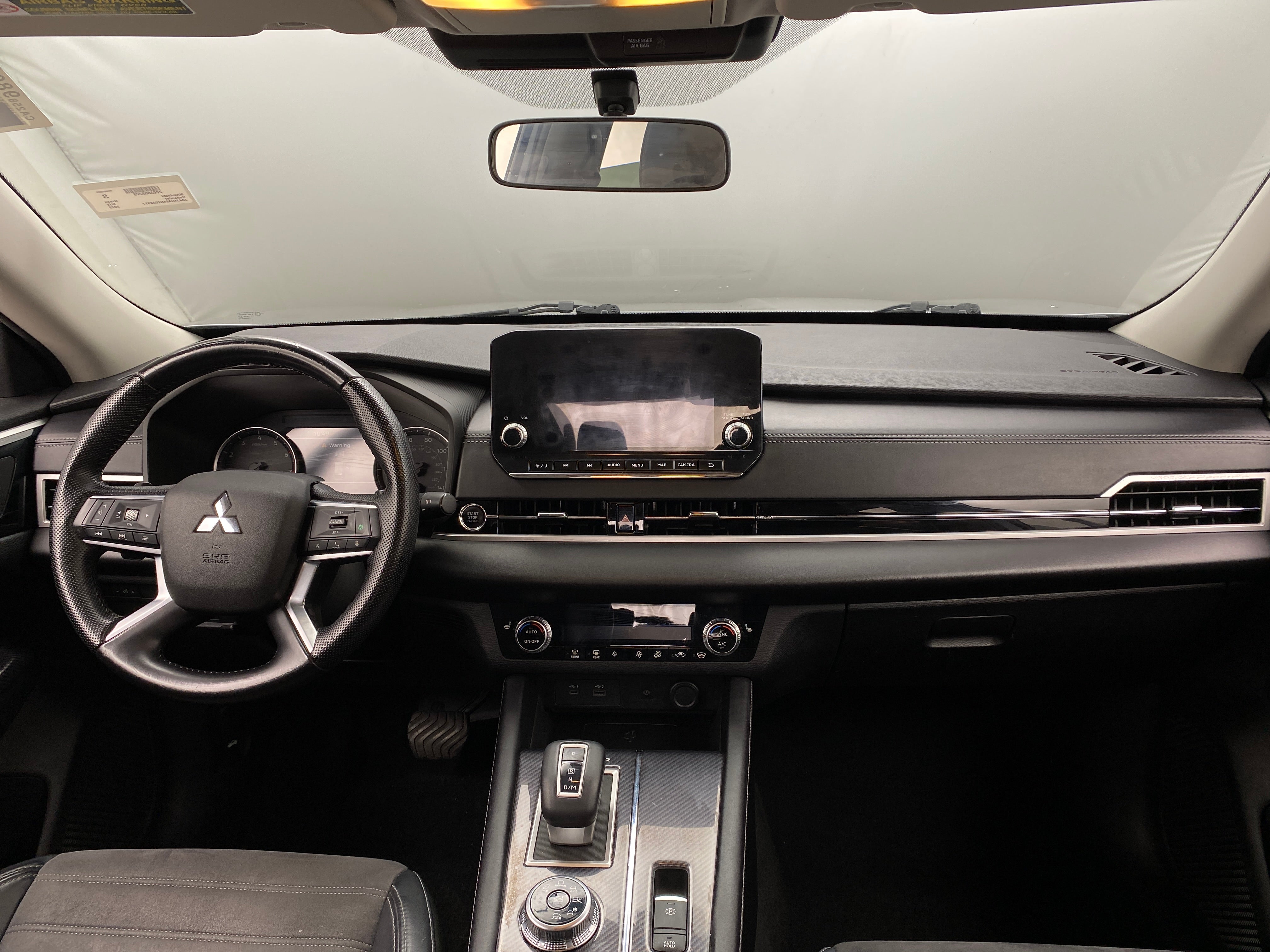 2022 Mitsubishi Outlander SE 2