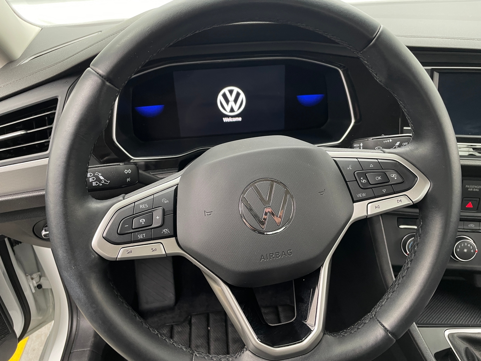 Thumbnail: 2022 Volkswagen Jetta - 5
