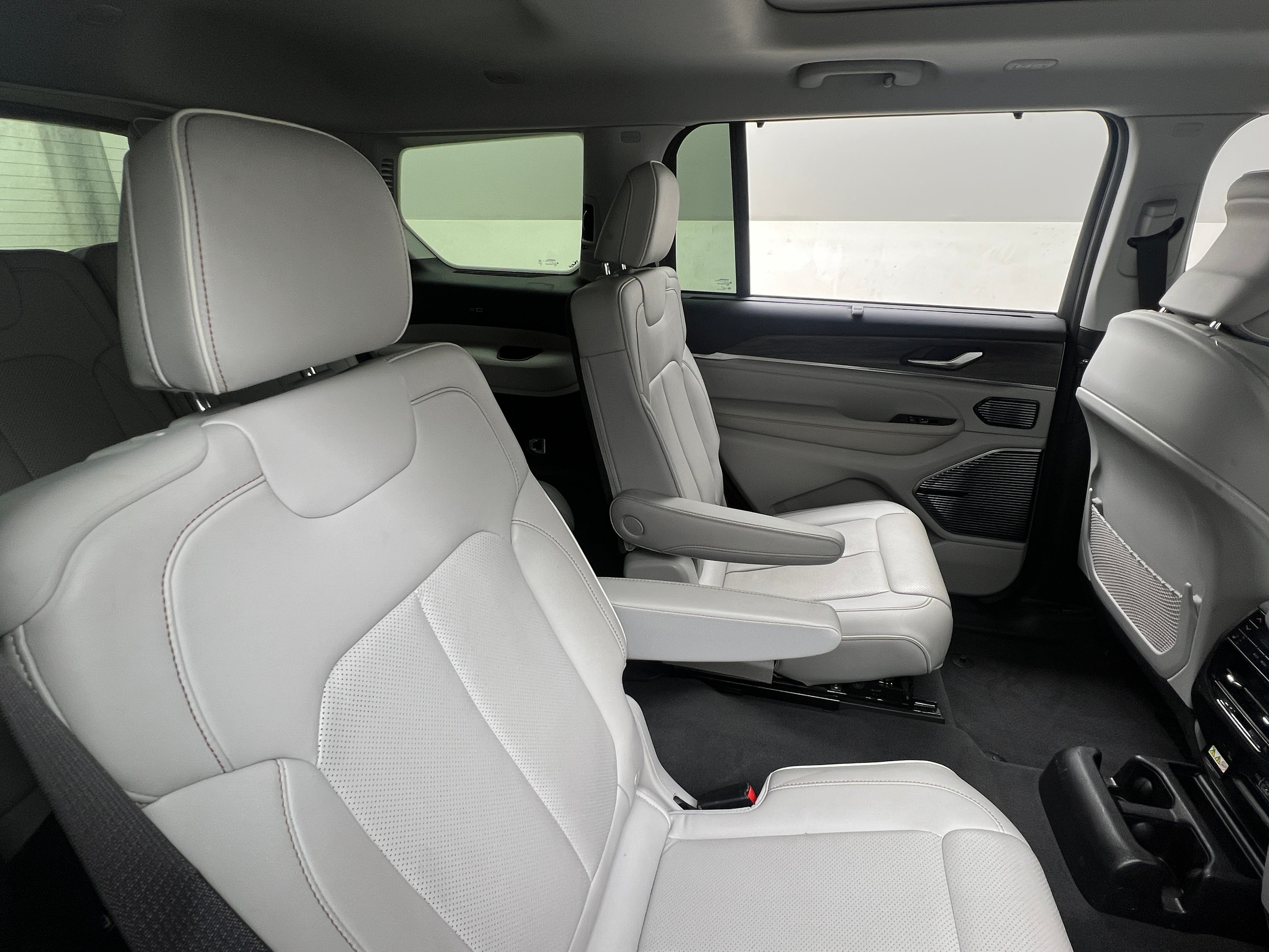 2021 Jeep Grand Cherokee L Overland 5