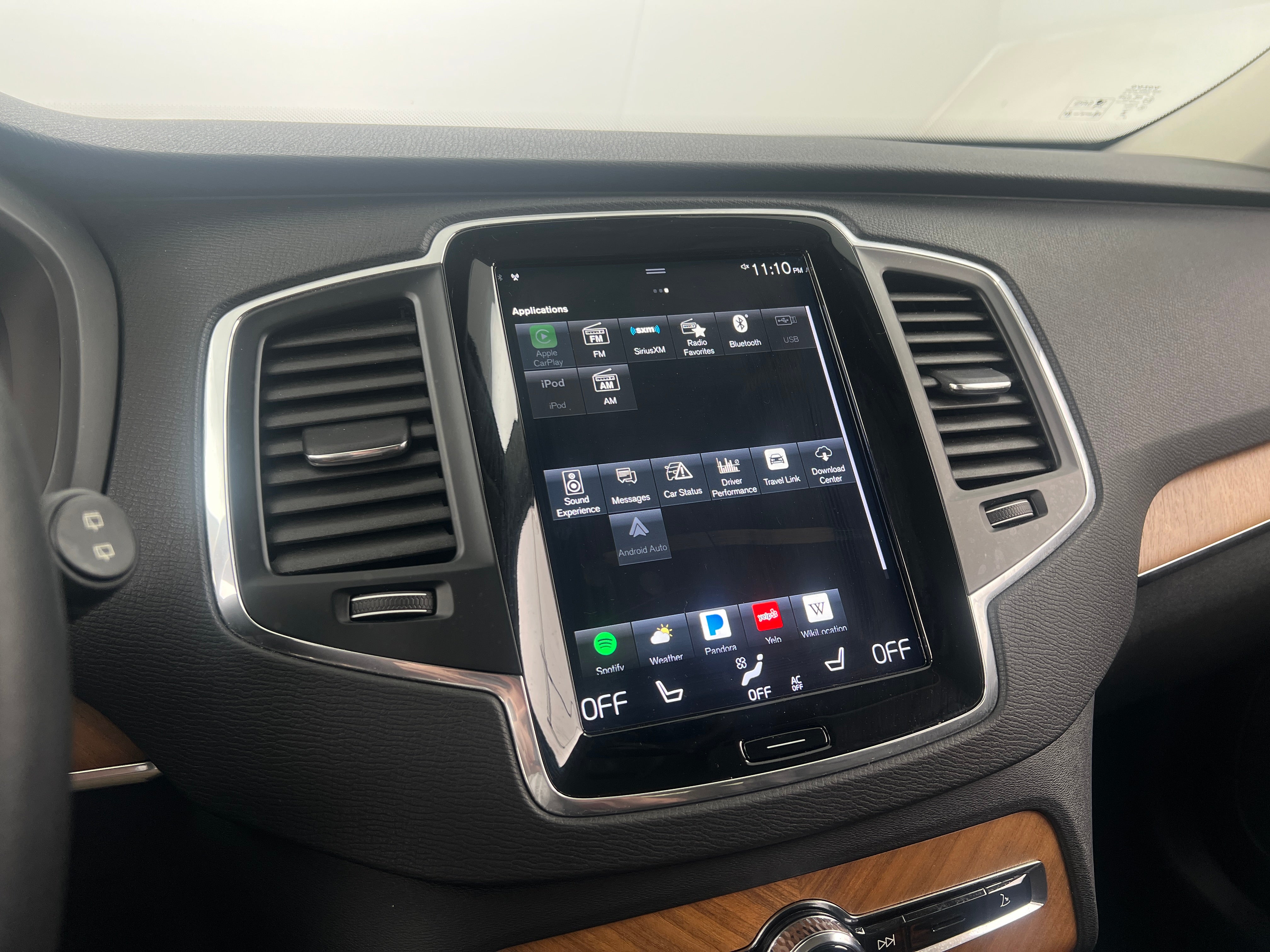 2022 Volvo XC90 T6 Momentum 4