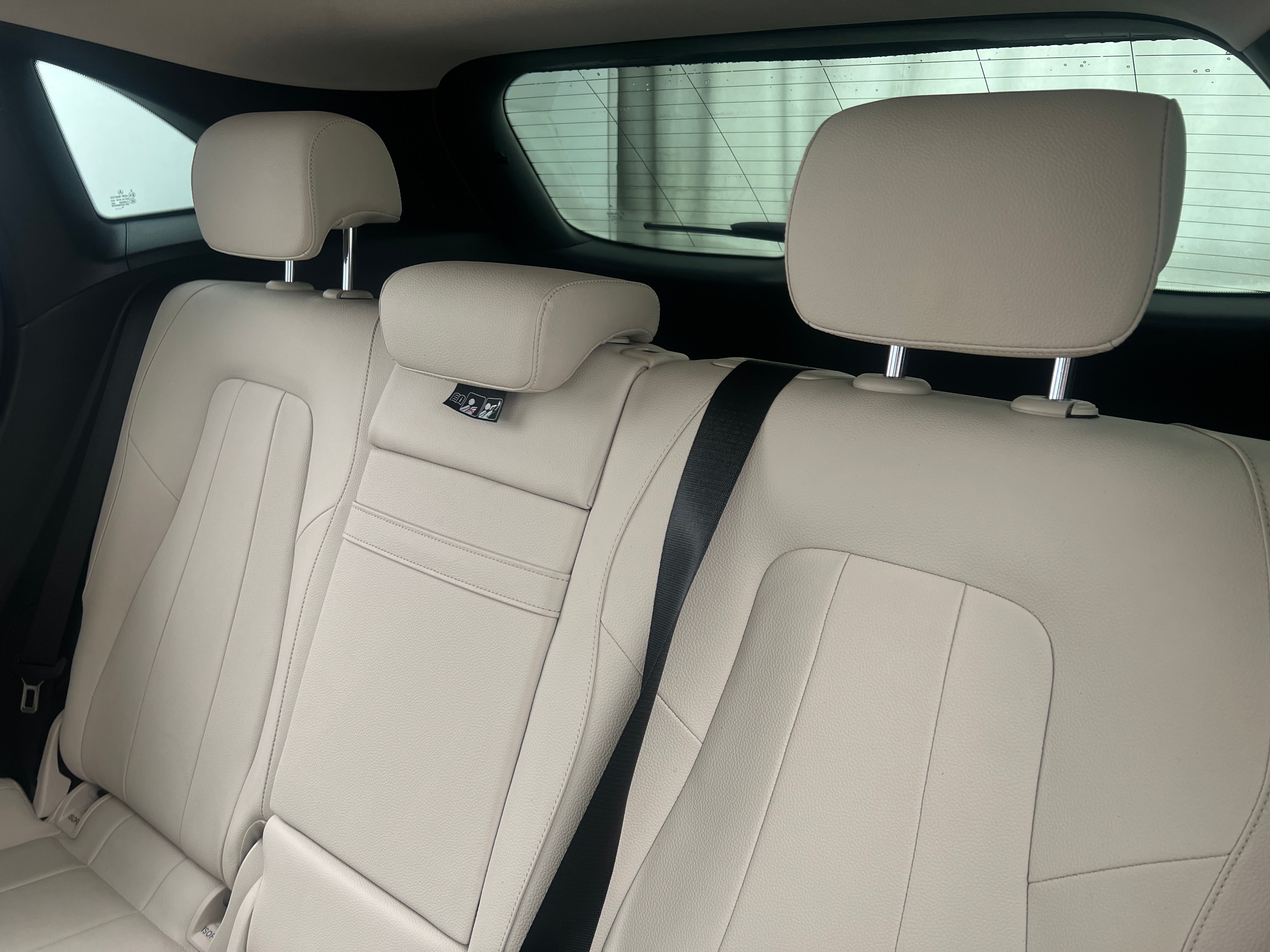2022 Mercedes-Benz GLA 250 4MATIC 6