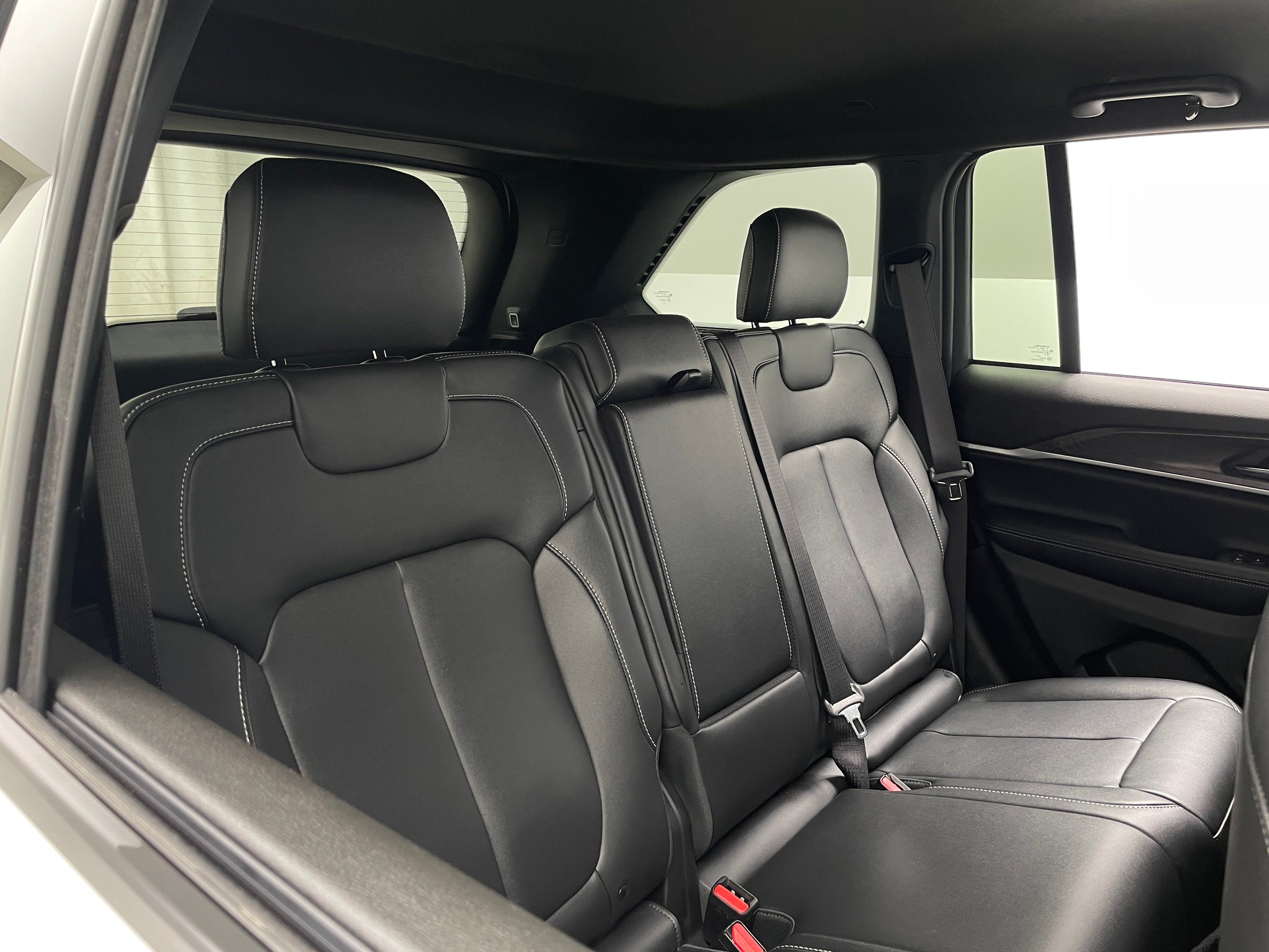 2024 Jeep Grand Cherokee Limited Edition 5