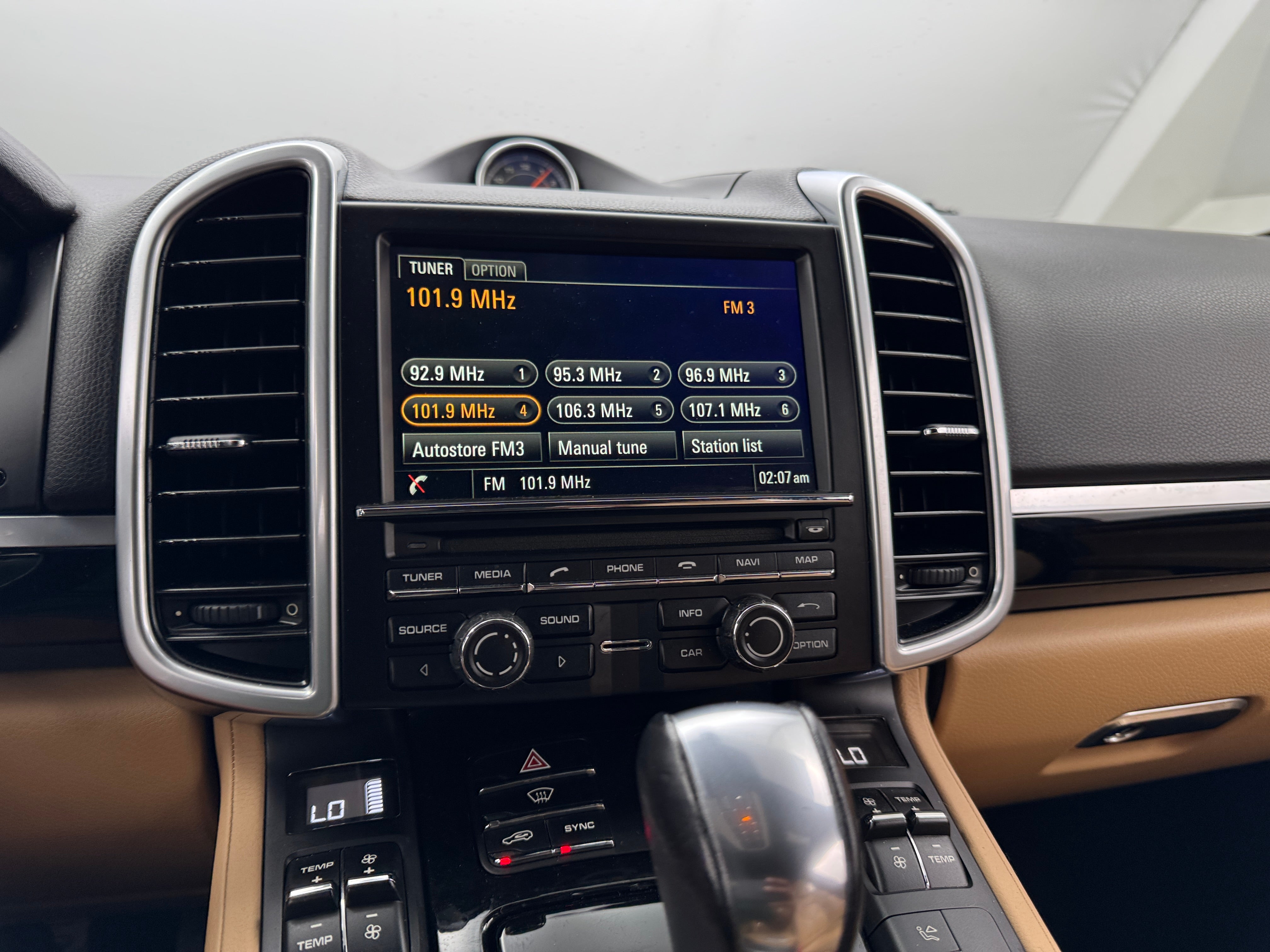 2016 Porsche Cayenne Base 3