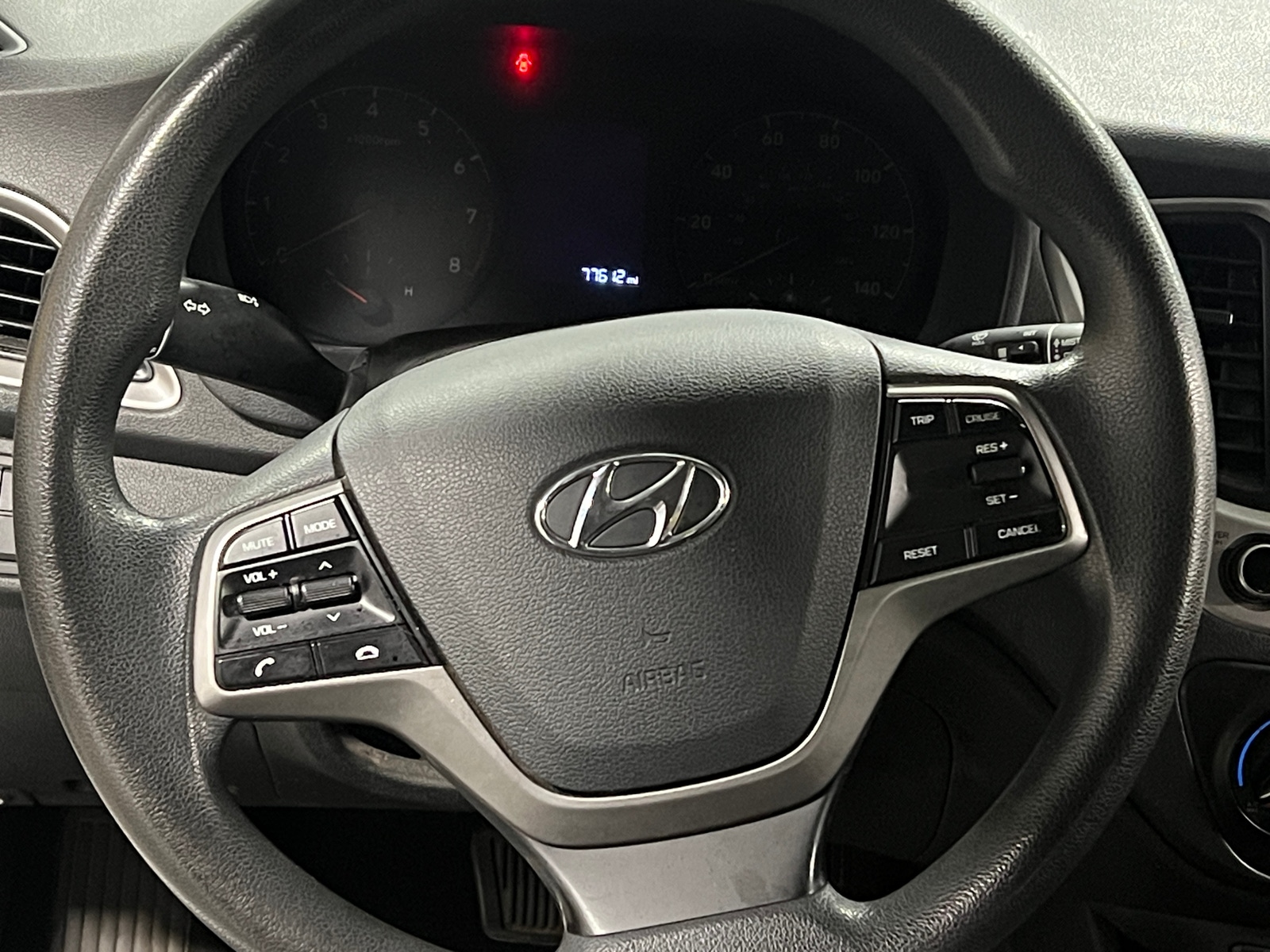 Thumbnail: 2019 Hyundai Accent - 5
