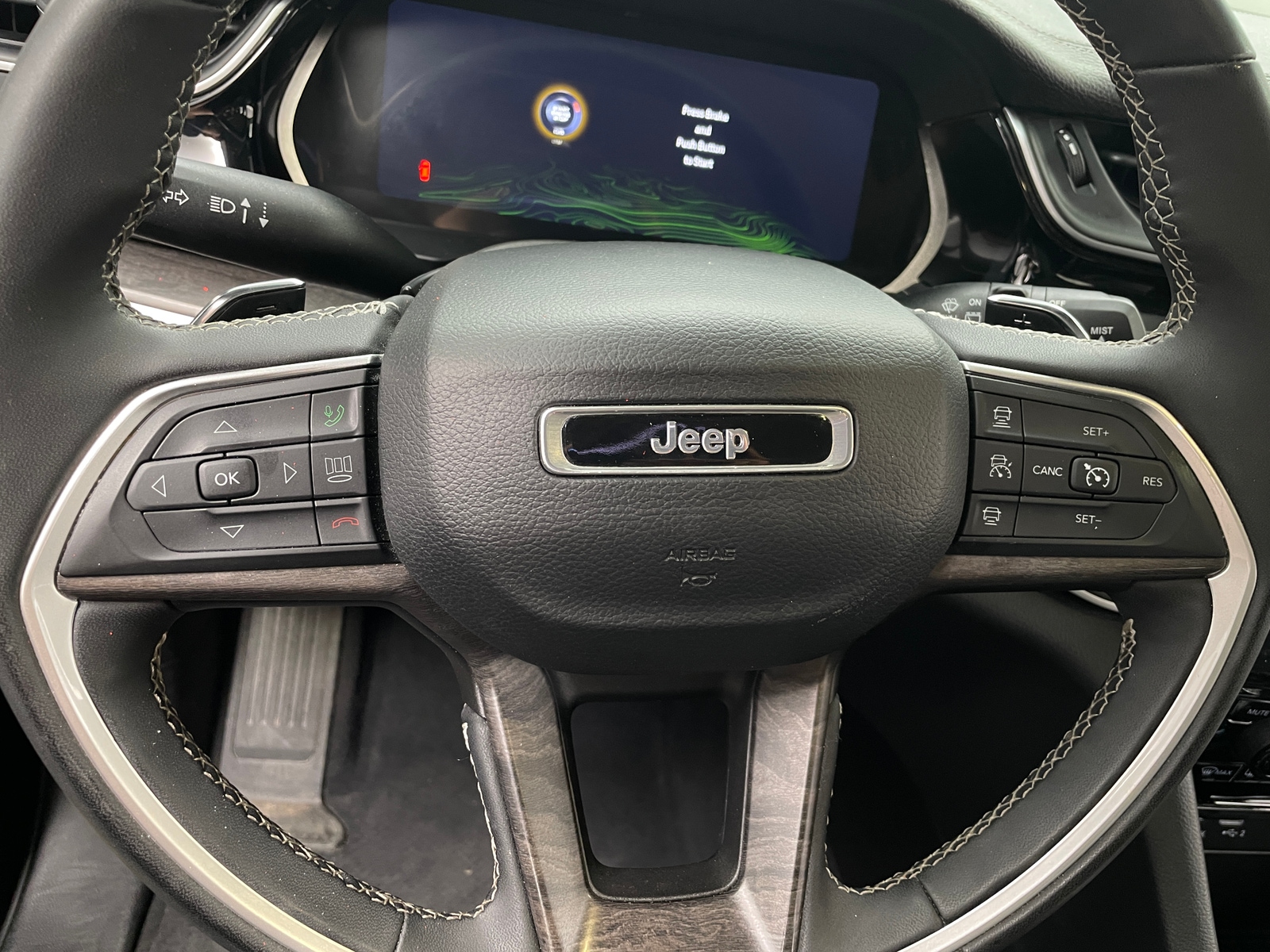 Thumbnail: 2023 Jeep Grand Cherokee - 4