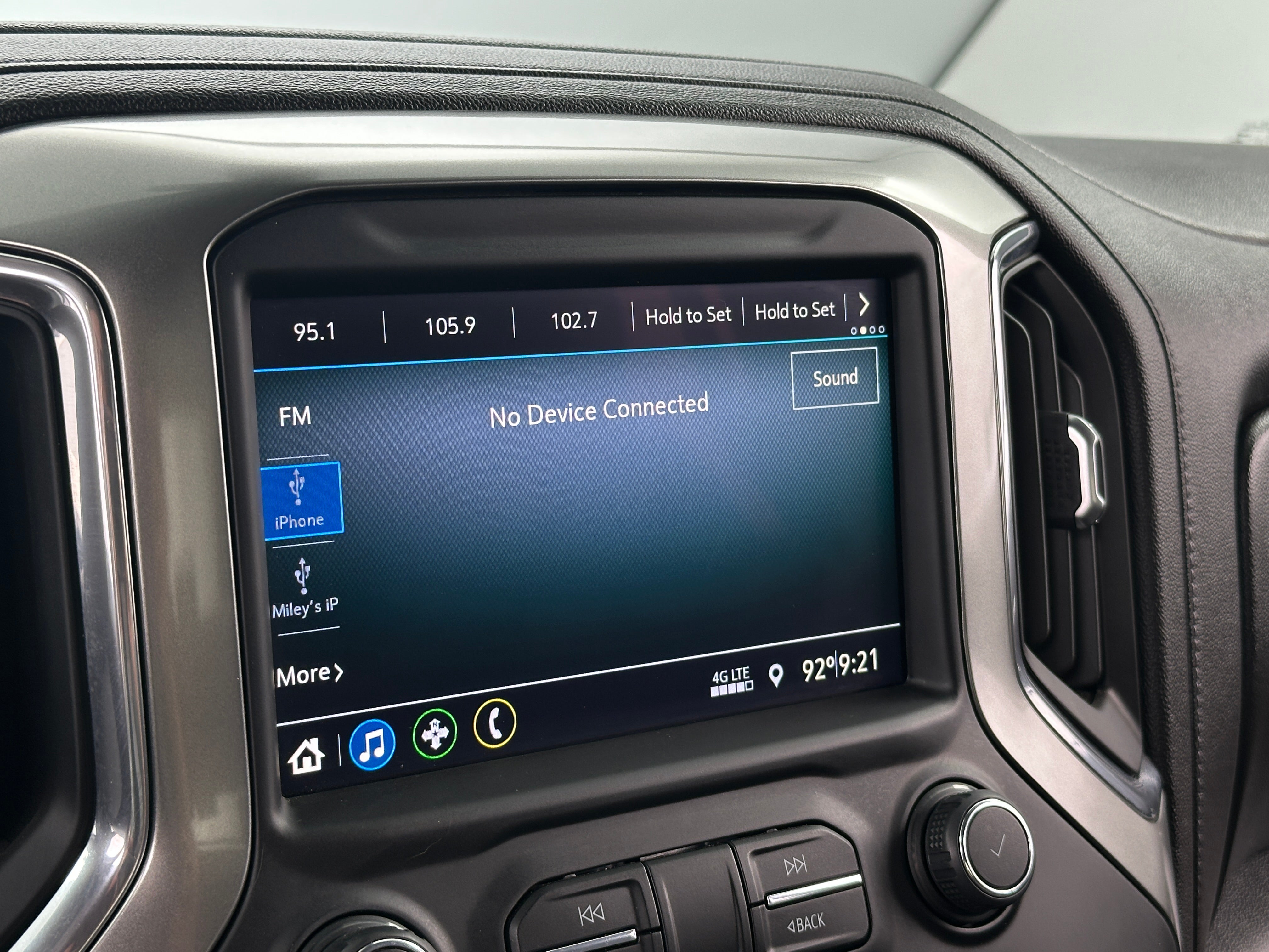 2020 Chevrolet Silverado 1500  4