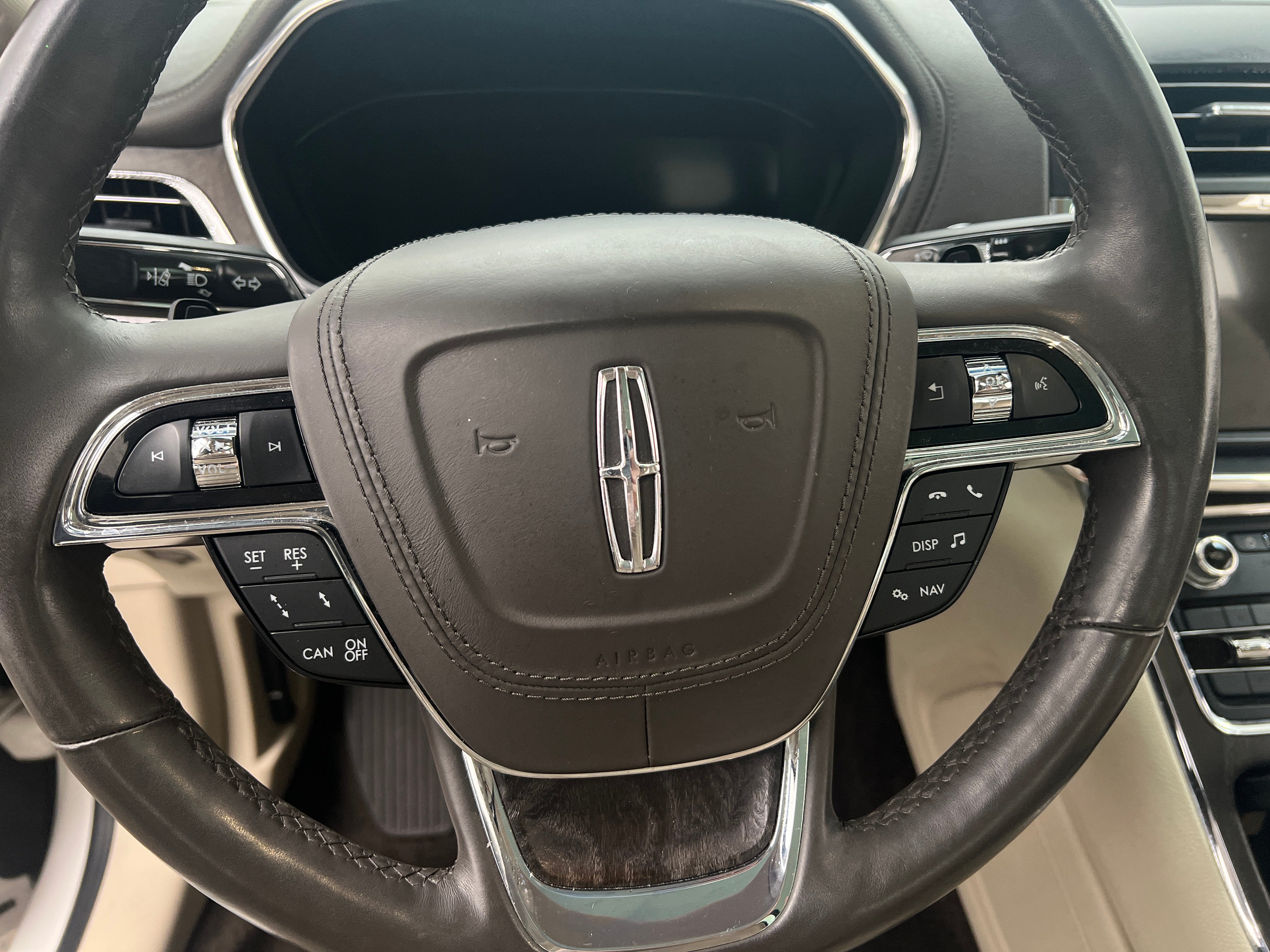 2017 Lincoln Continental Reserve 4