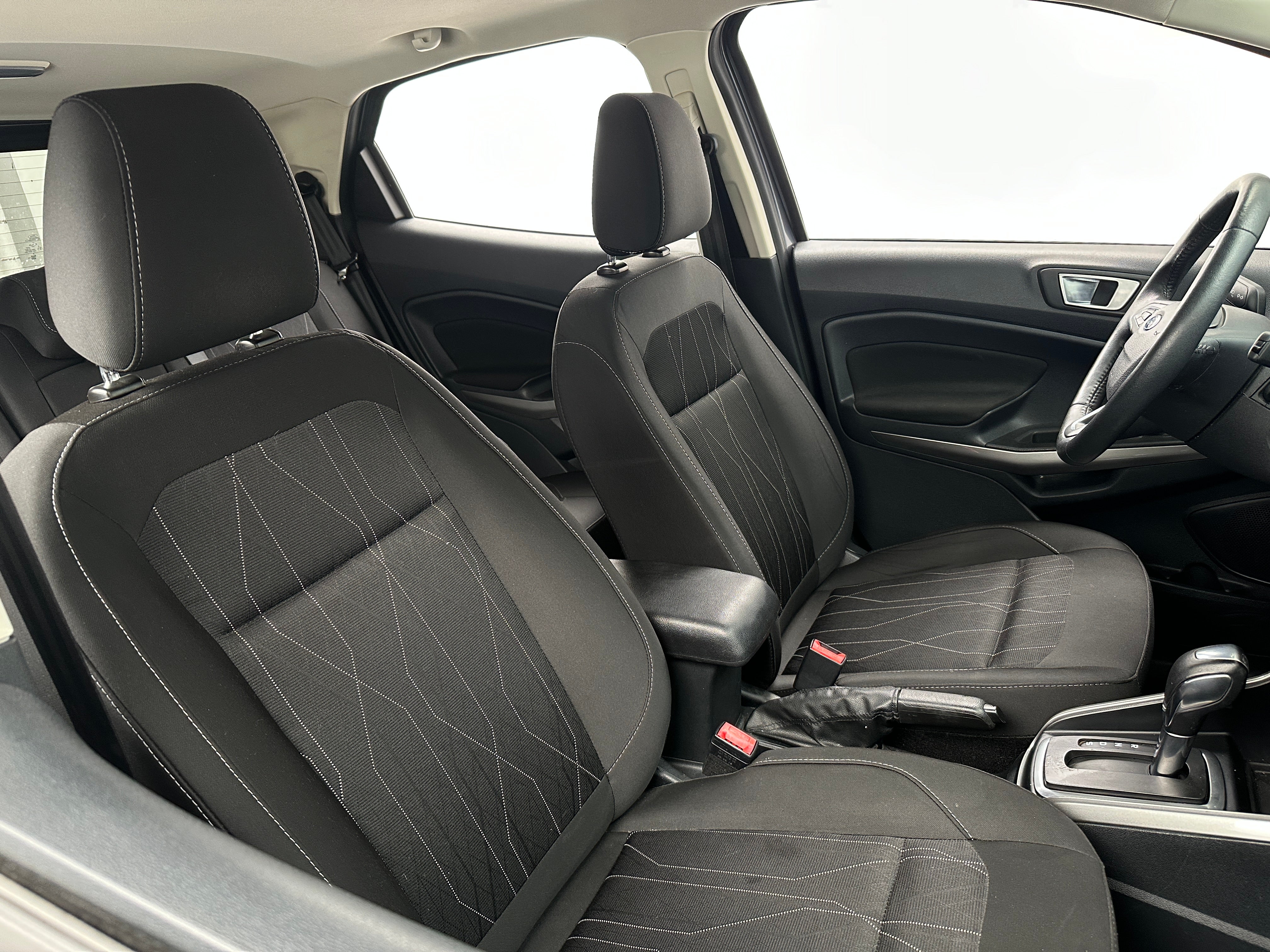 2018 Ford EcoSport SE 2