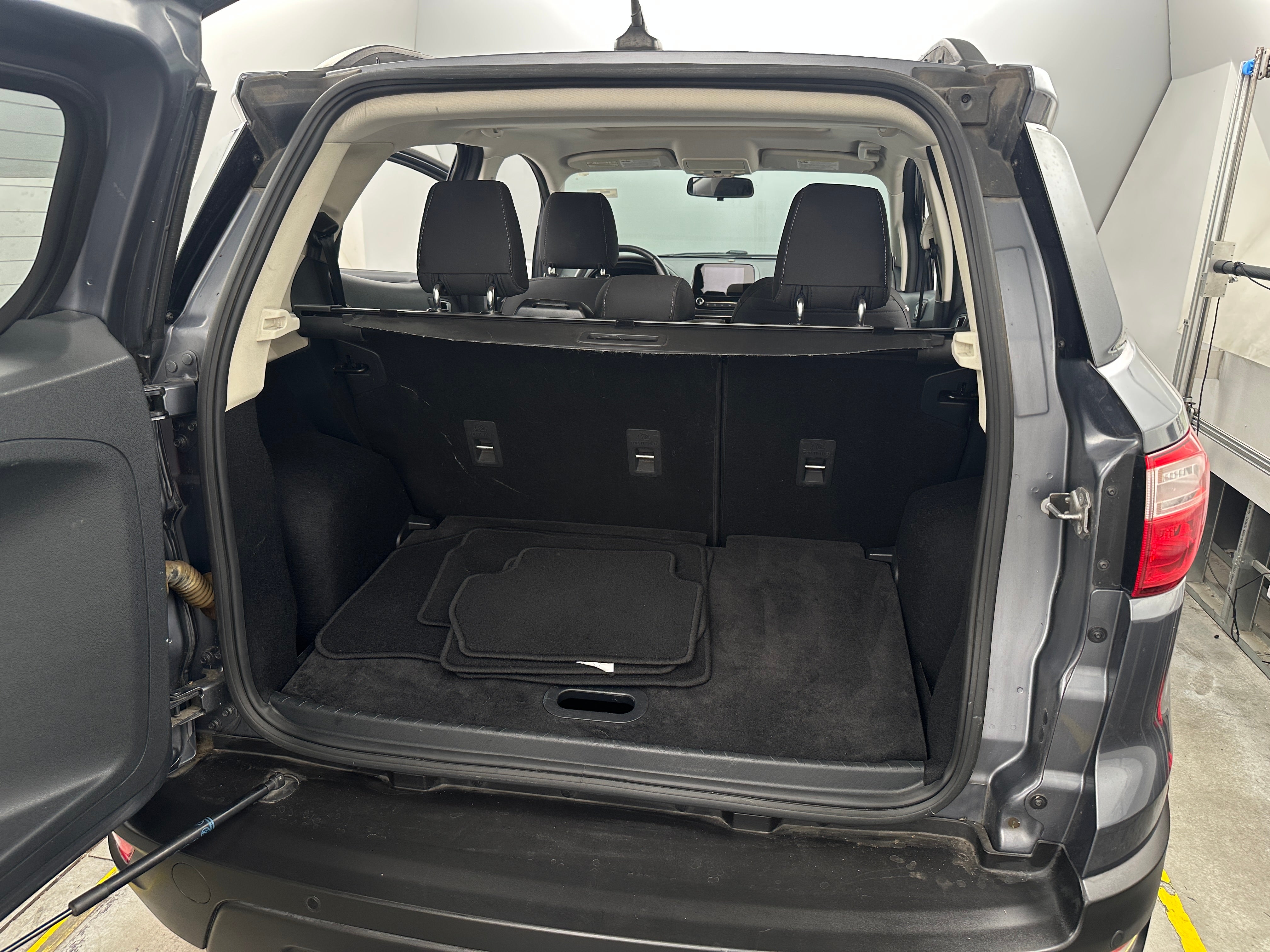 2018 Ford EcoSport SE 7