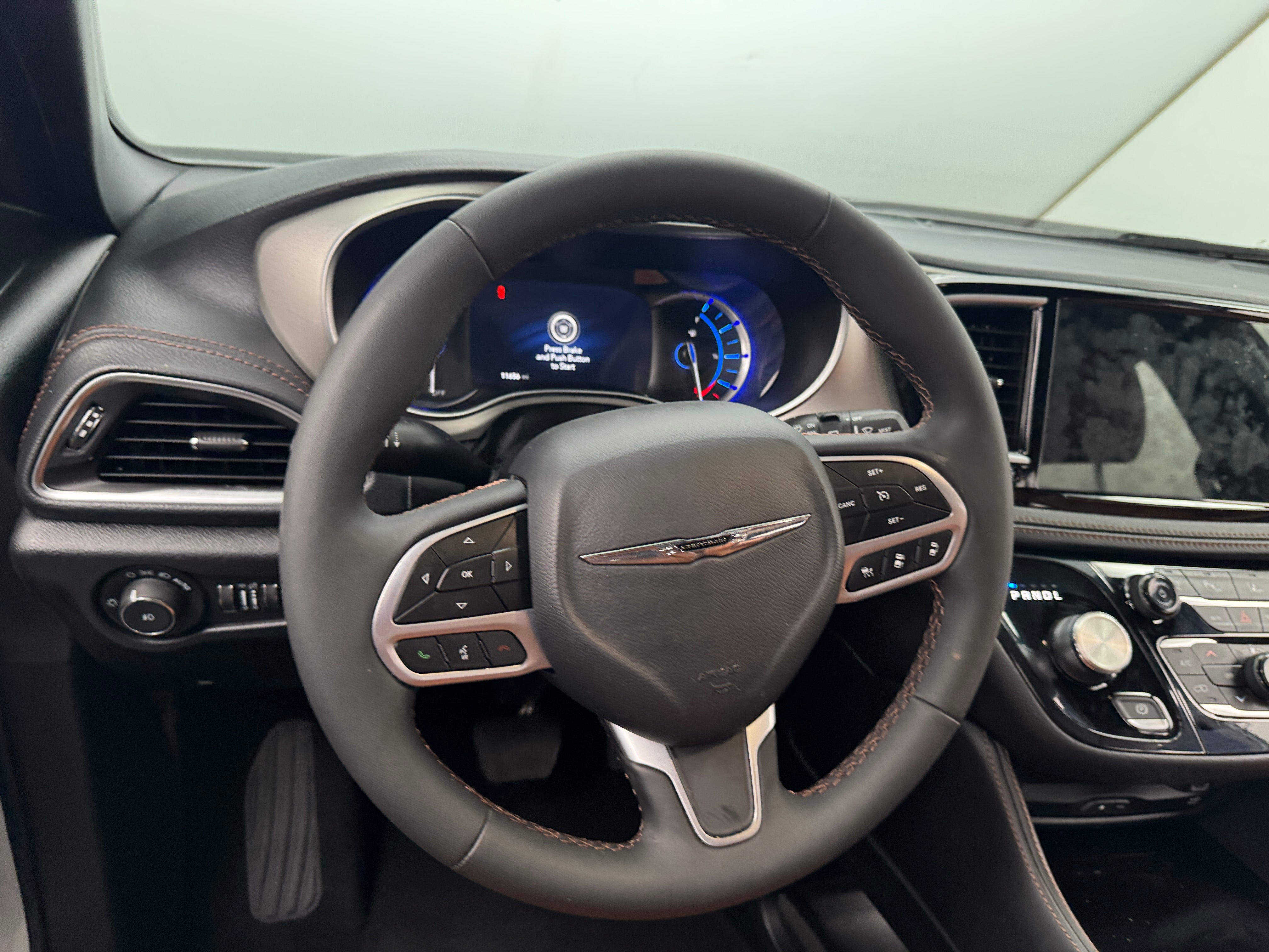 2024 Chrysler Pacifica Hybrid Pinnacle 4