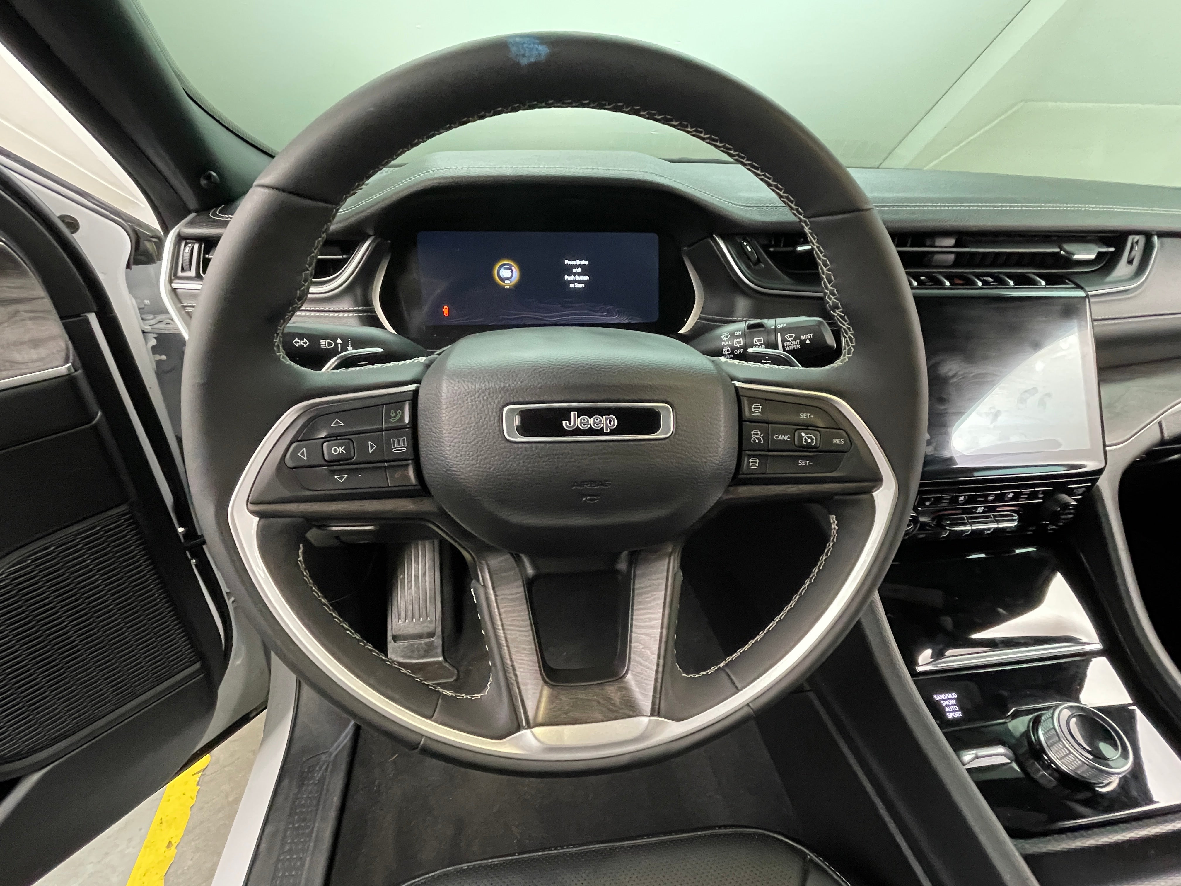 2024 Jeep Grand Cherokee L Limited Edition 4