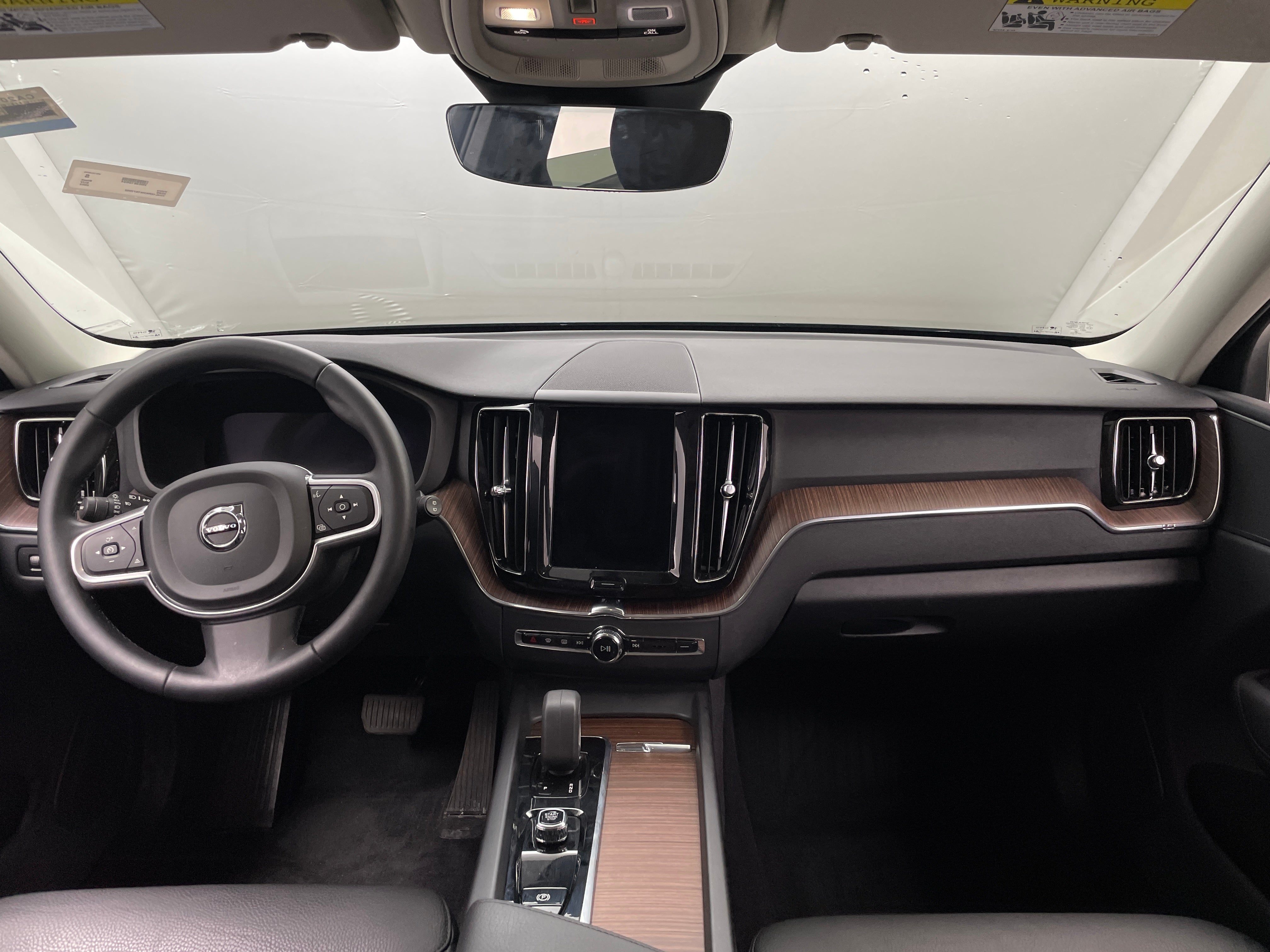 2022 Volvo XC60 B5 Momentum 3