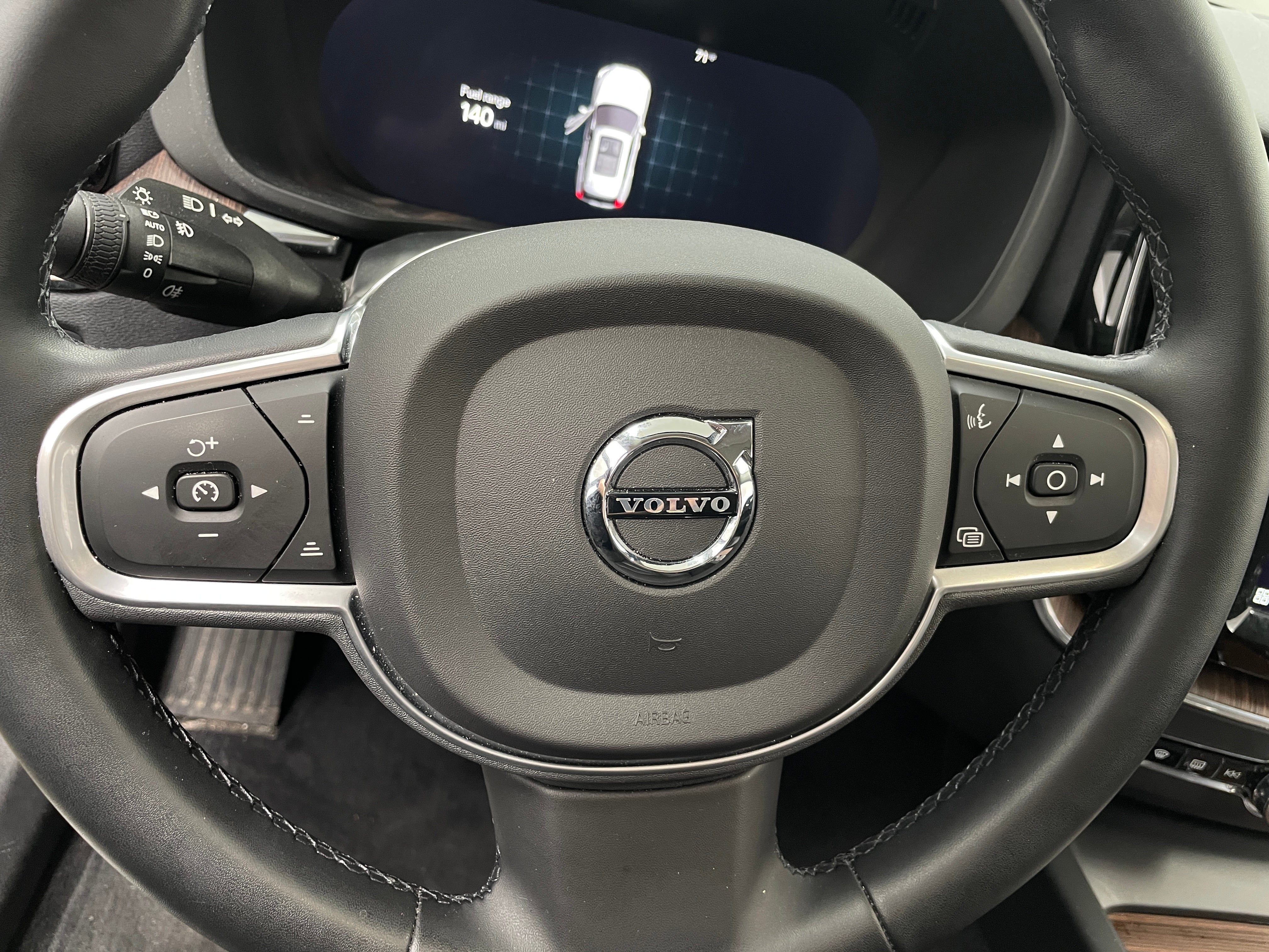 2022 Volvo XC60 B5 Momentum 5