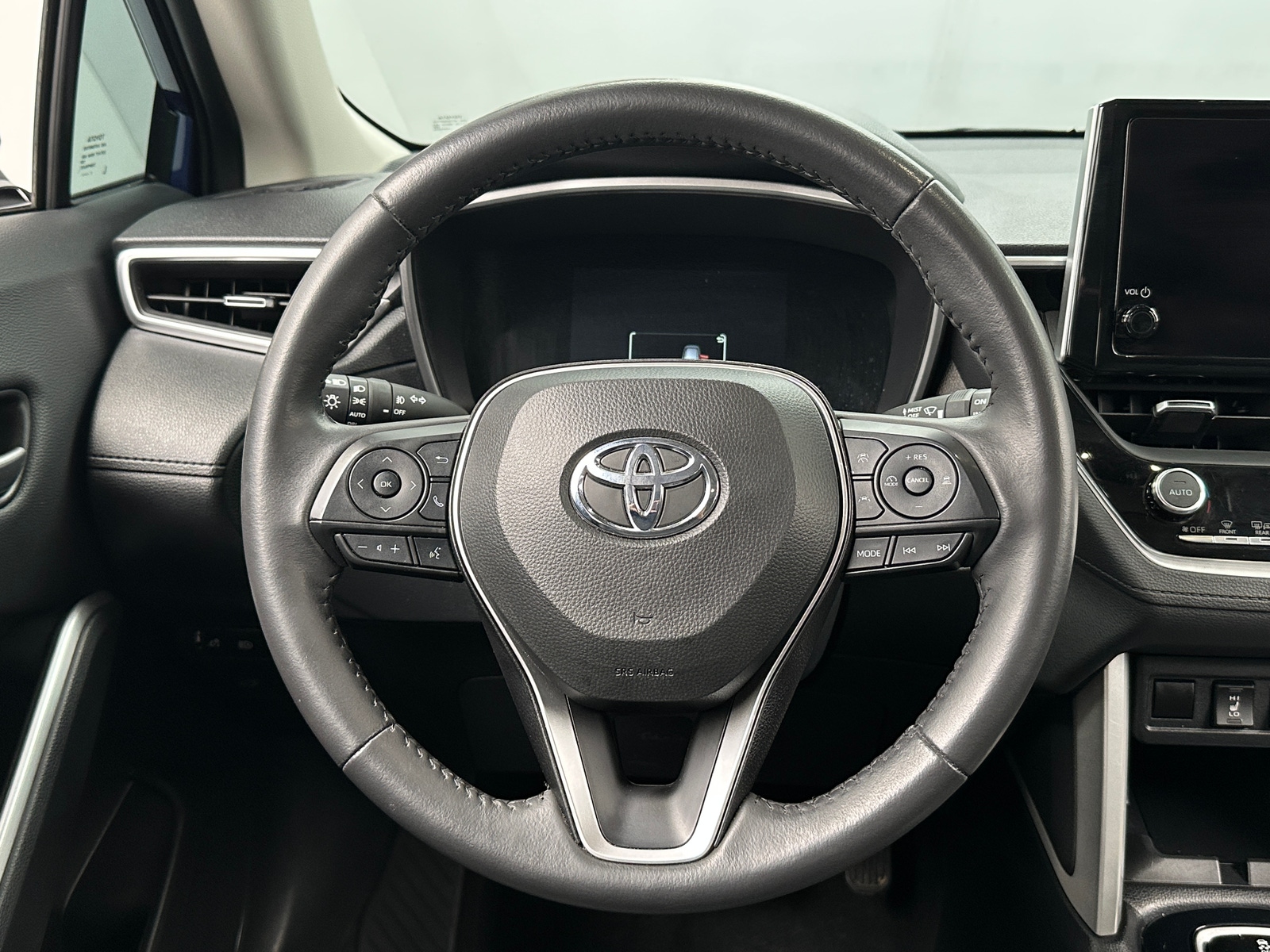 Thumbnail: 2024 Toyota Corolla Cross - 4