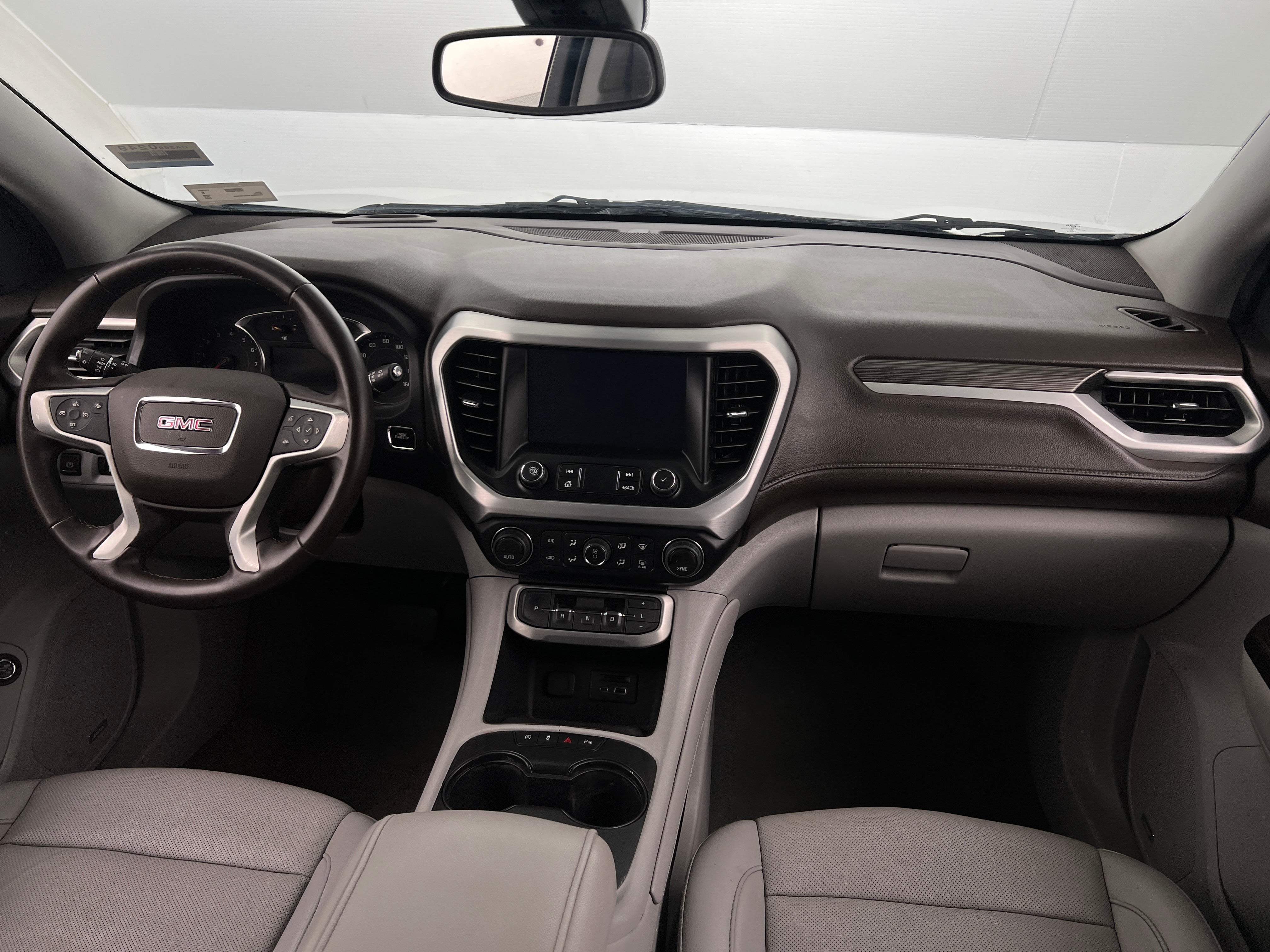 2023 GMC Acadia SLT 2