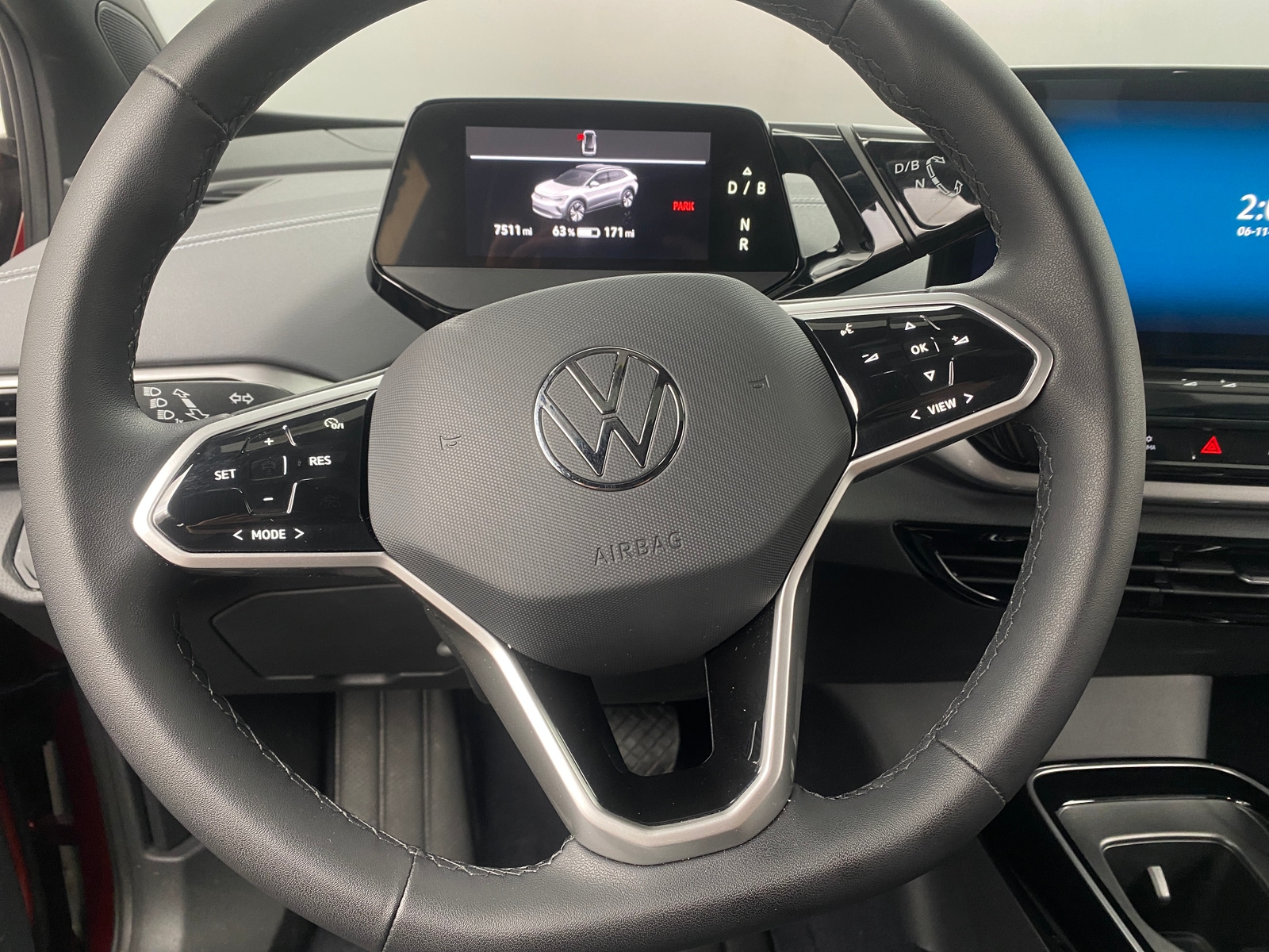 Thumbnail: 2023 Volkswagen ID.4 - 4