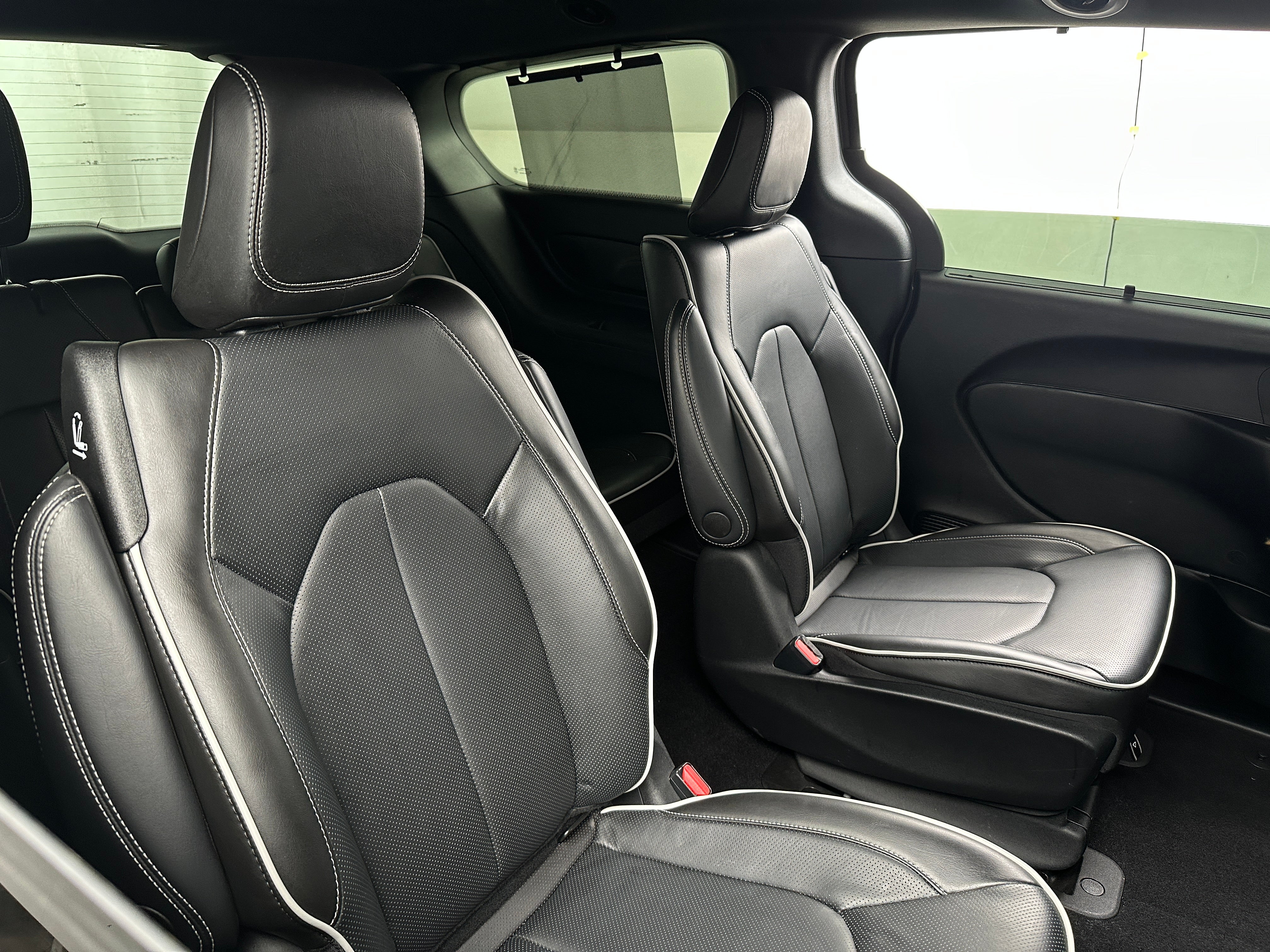 2022 Chrysler Pacifica Hybrid Limited 5