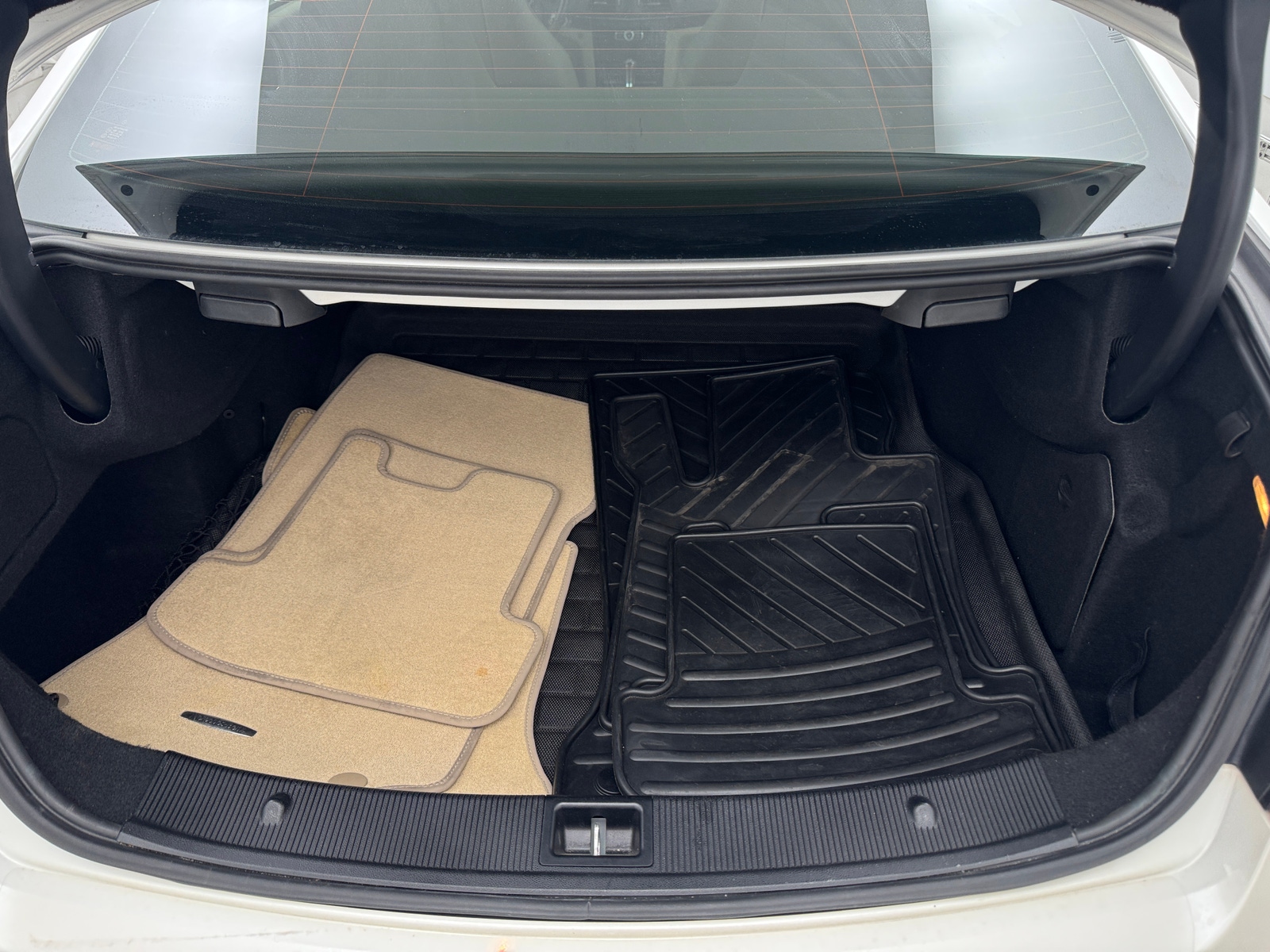 Thumbnail: 2013 Mercedes-Benz E-Class - 4