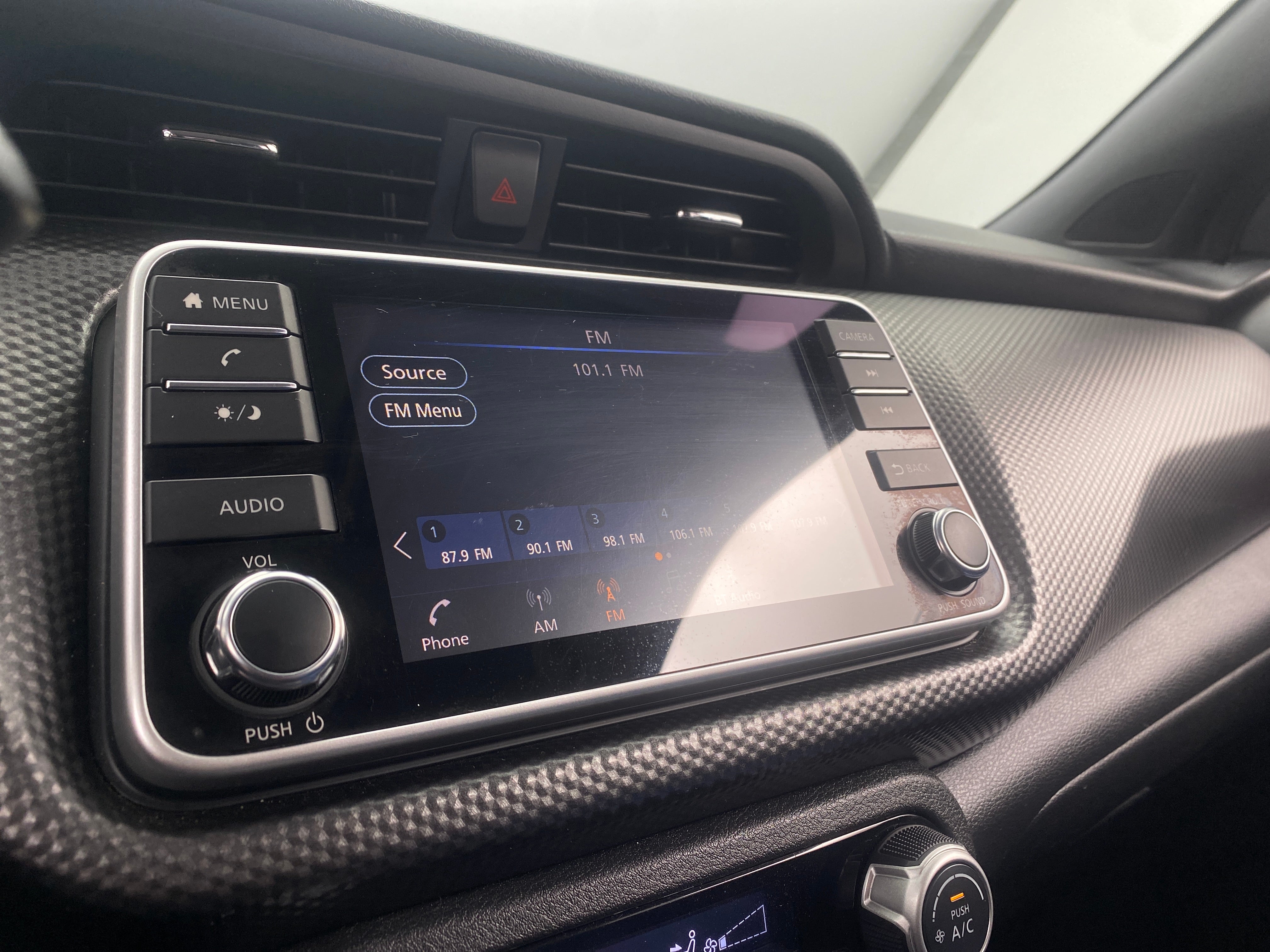 2019 Nissan Kicks SV 4