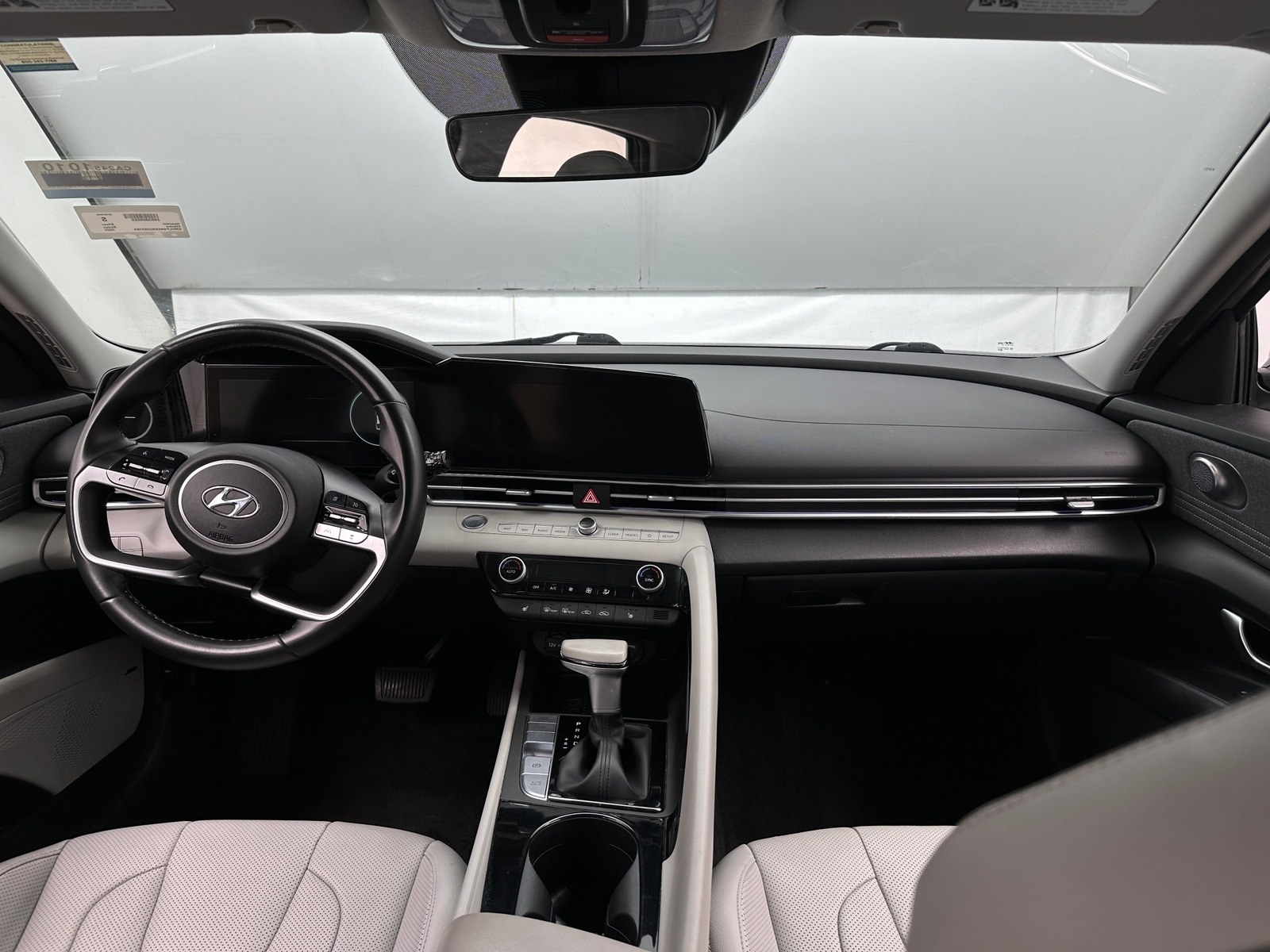 Thumbnail: 2022 Hyundai Elantra - 2