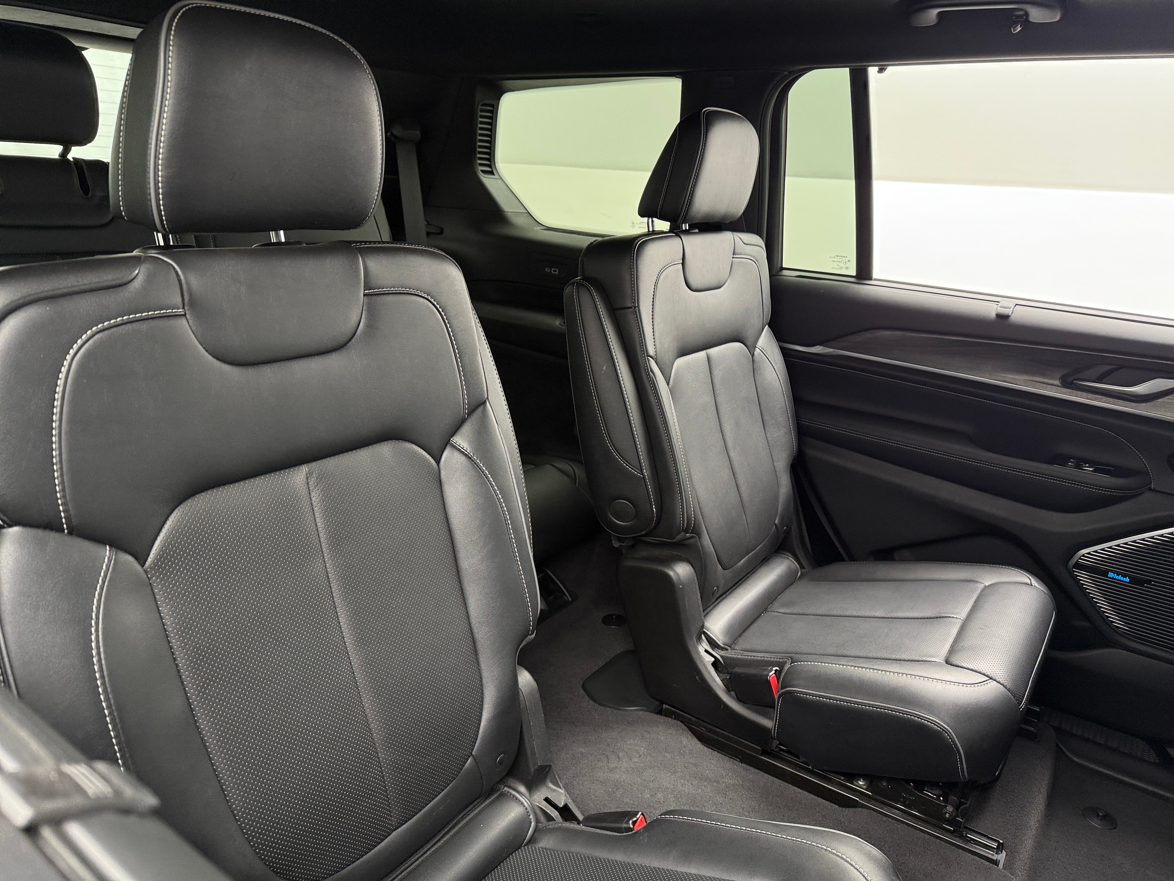 2022 Jeep Grand Cherokee L Overland 5
