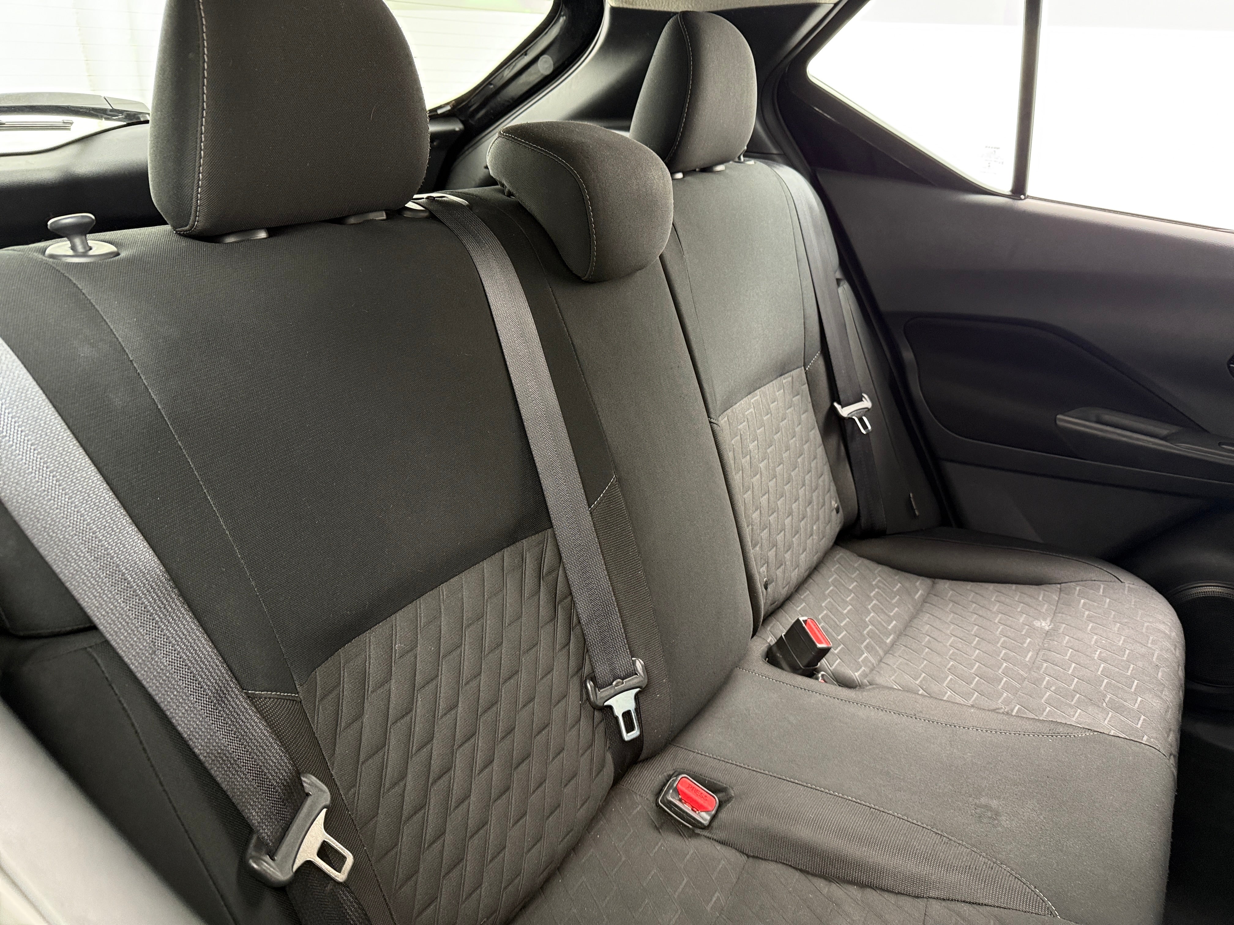 2022 Nissan Kicks S 6
