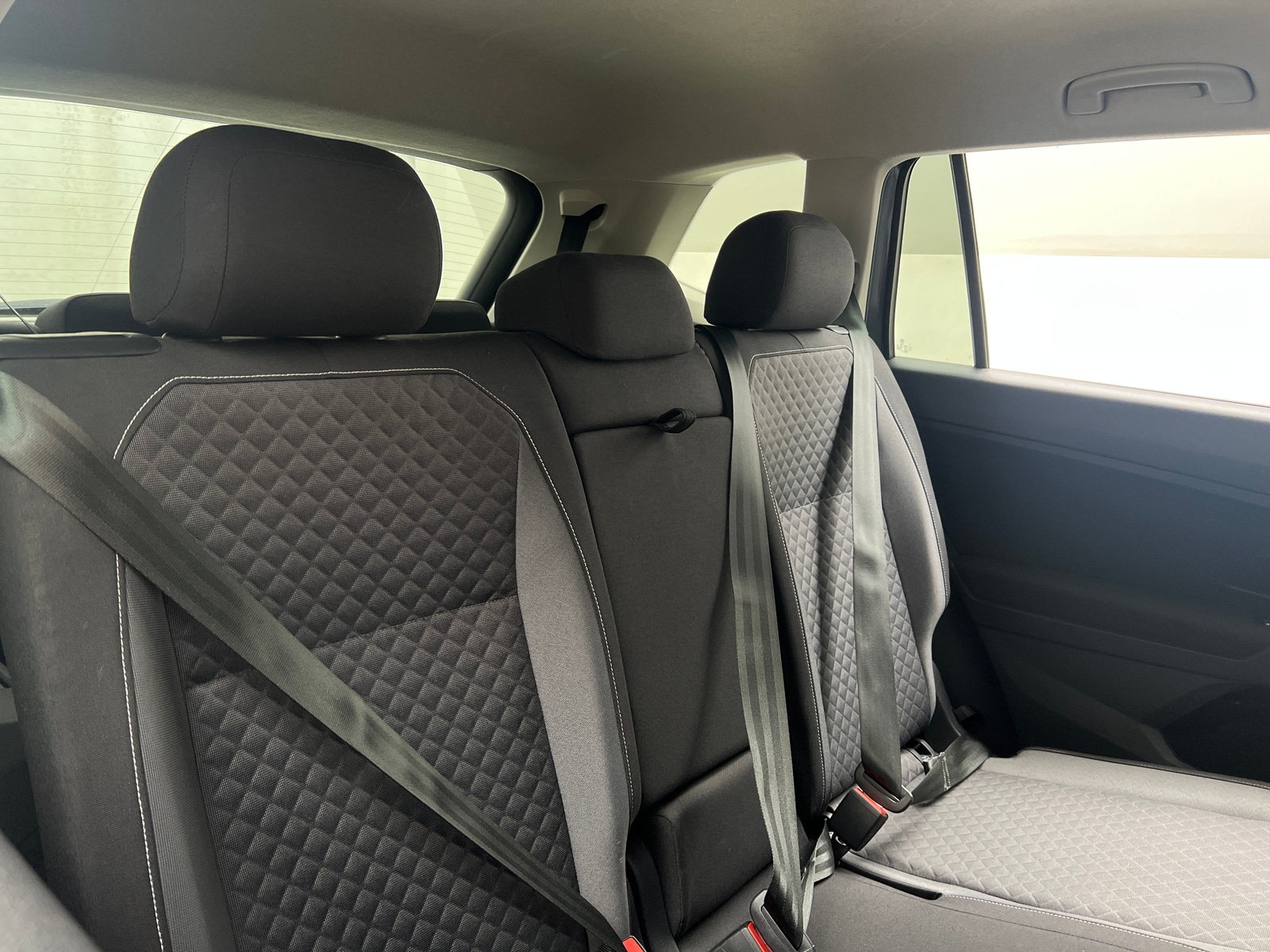 Thumbnail: 2021 Volkswagen Tiguan - 6