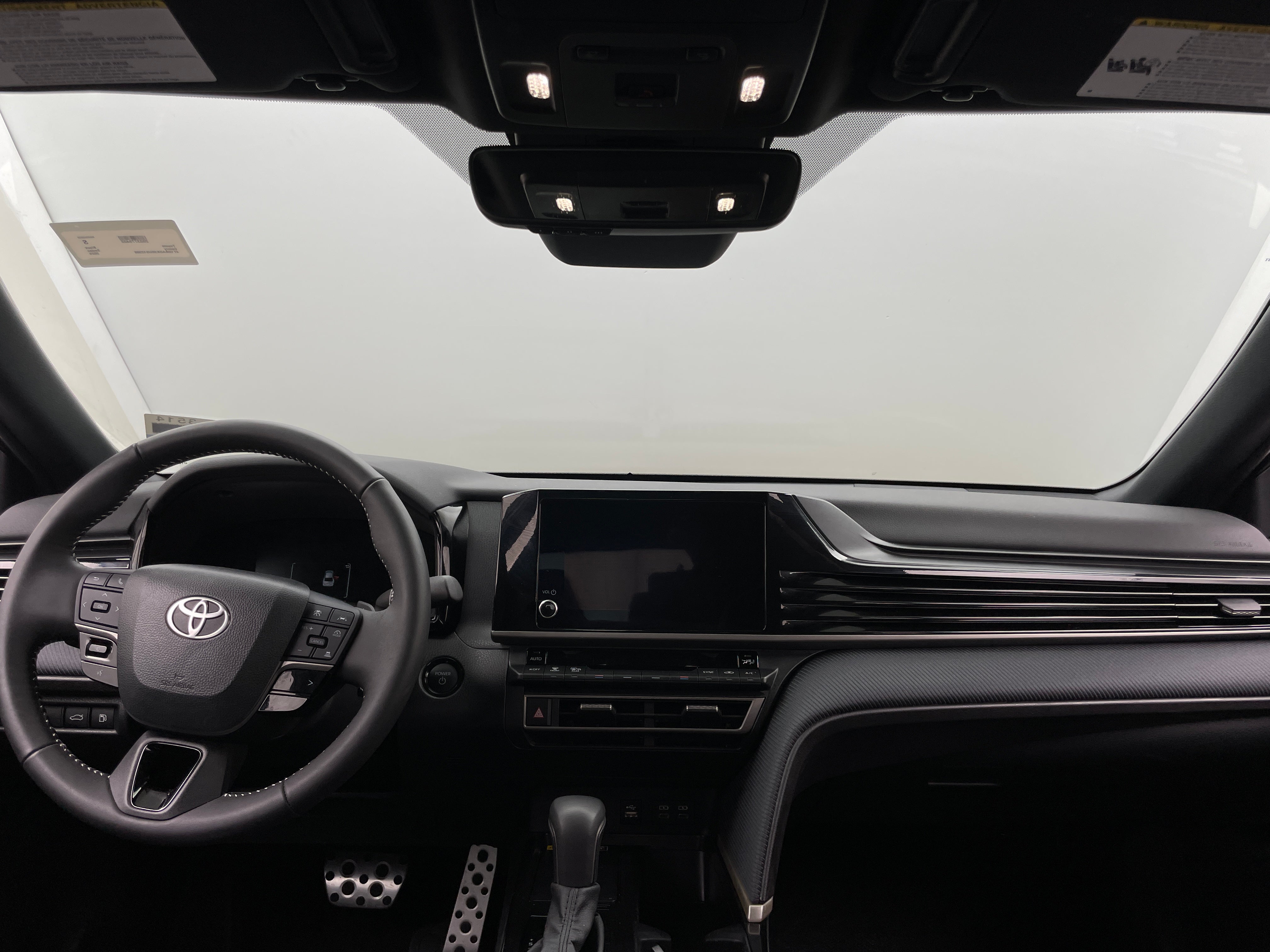 2025 Toyota Camry SE 2
