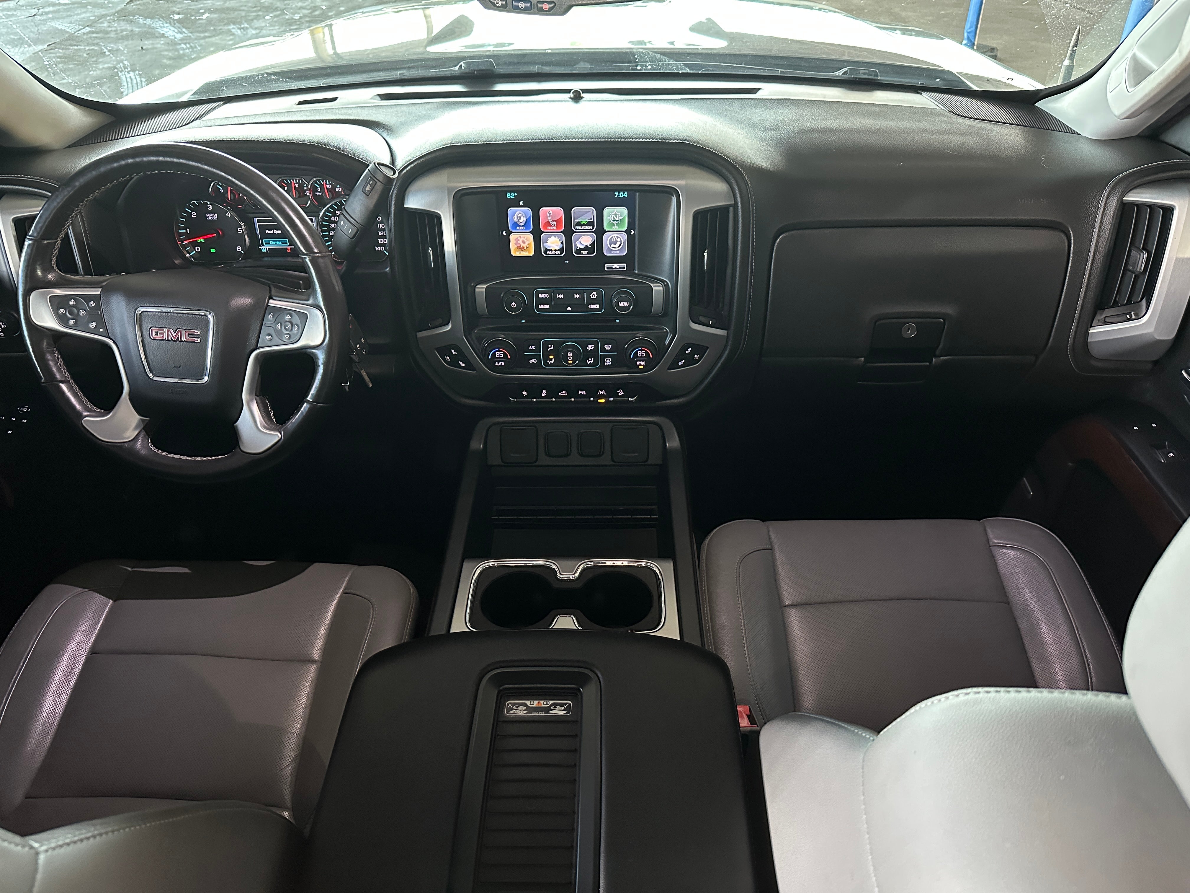 2018 GMC Sierra 1500 SLT 2