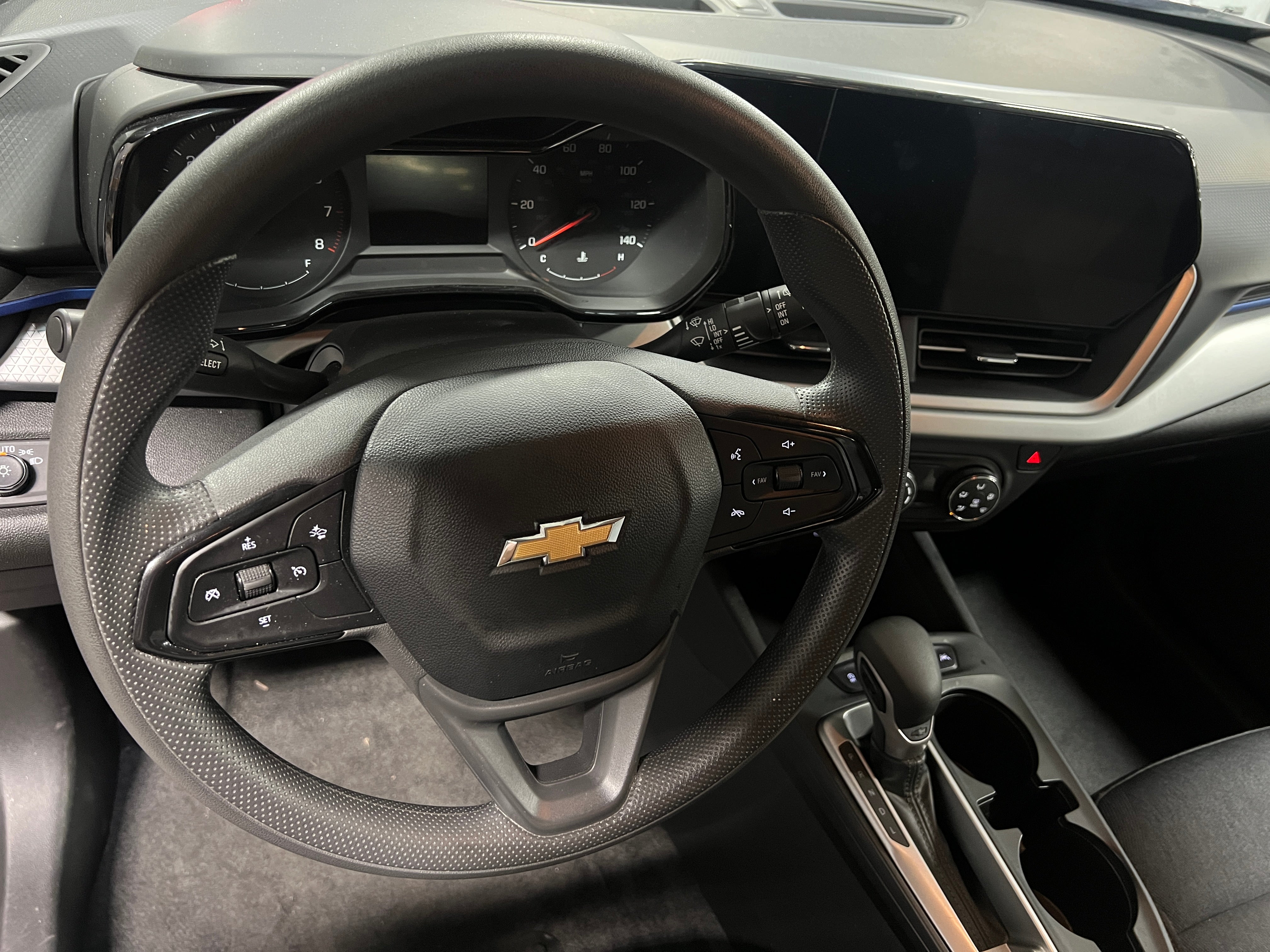 2024 Chevrolet Trax LS 5