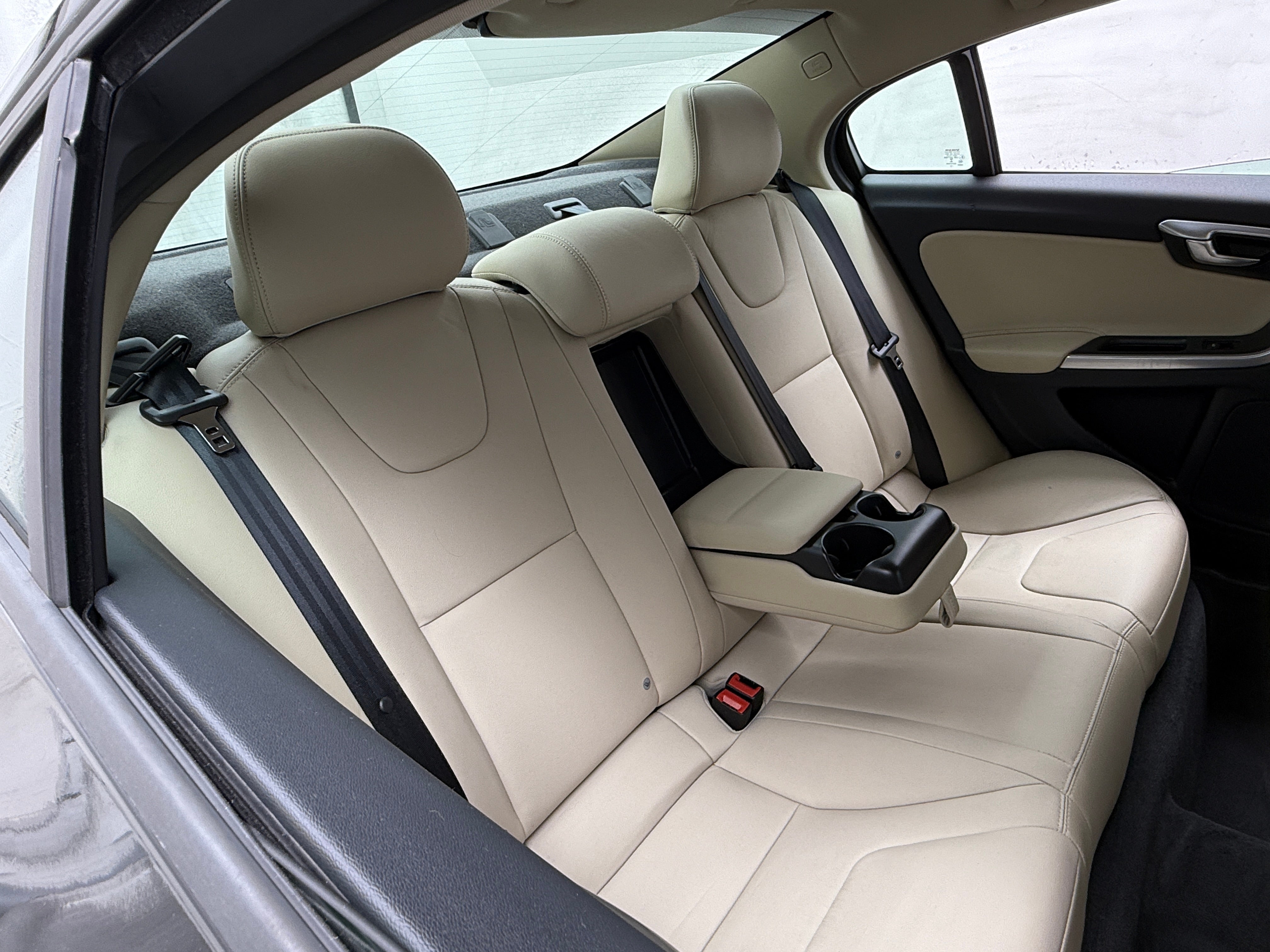 Thumbnail: 2018 Volvo S60 - 5