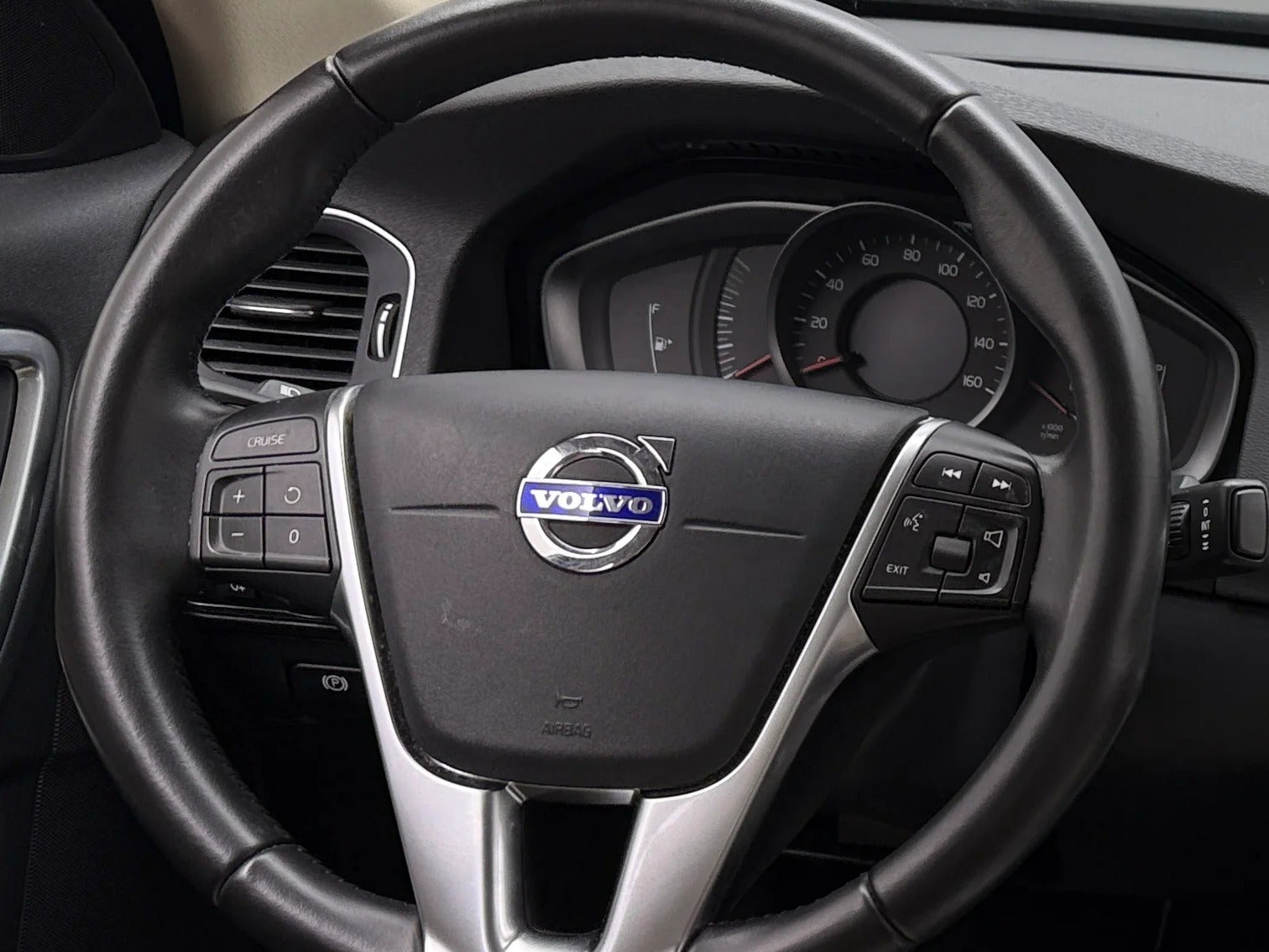 Thumbnail: 2018 Volvo S60 - 4