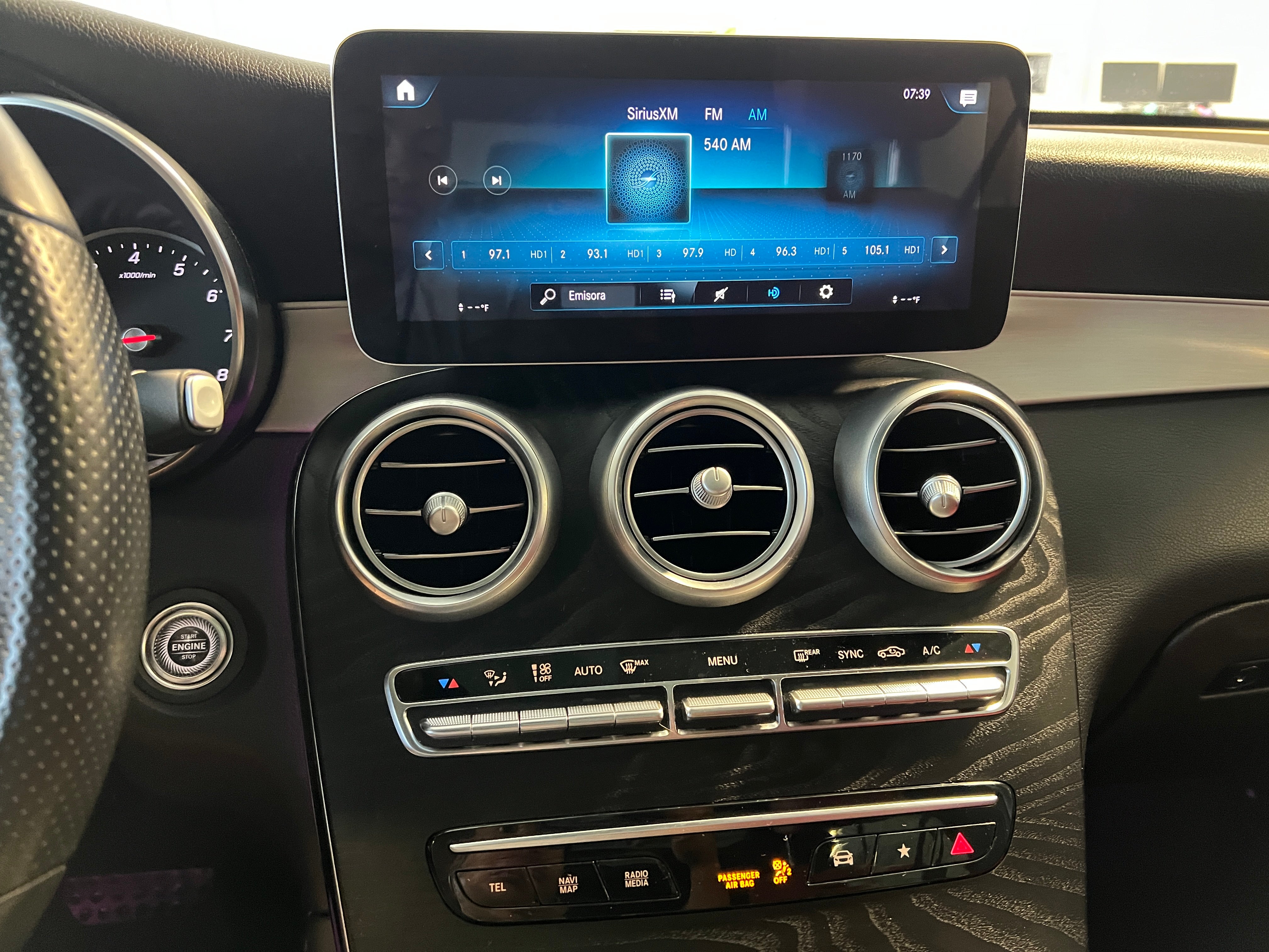 2022 Mercedes-Benz GLC 300 3
