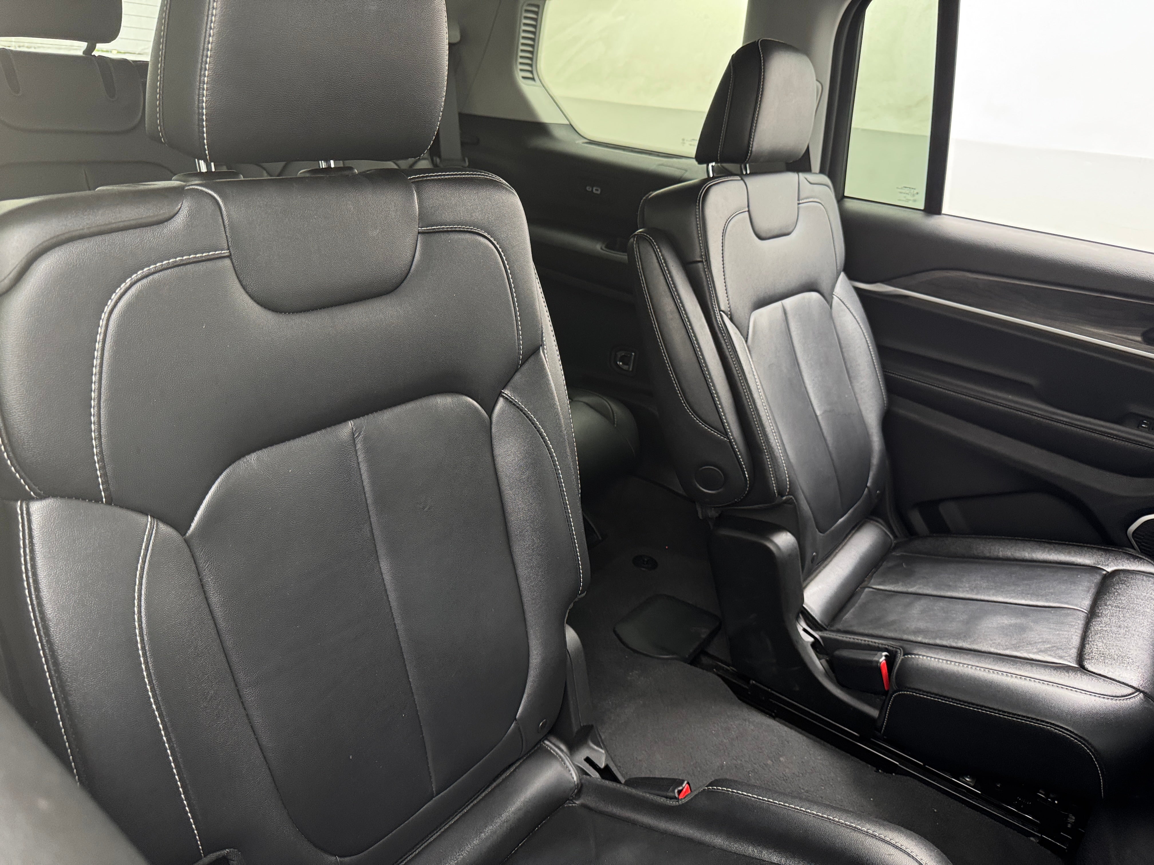 2022 Jeep Grand Cherokee L Limited Edition 5