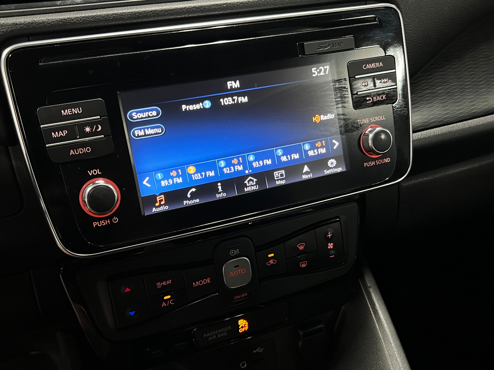Thumbnail: 2019 Nissan Leaf - 4