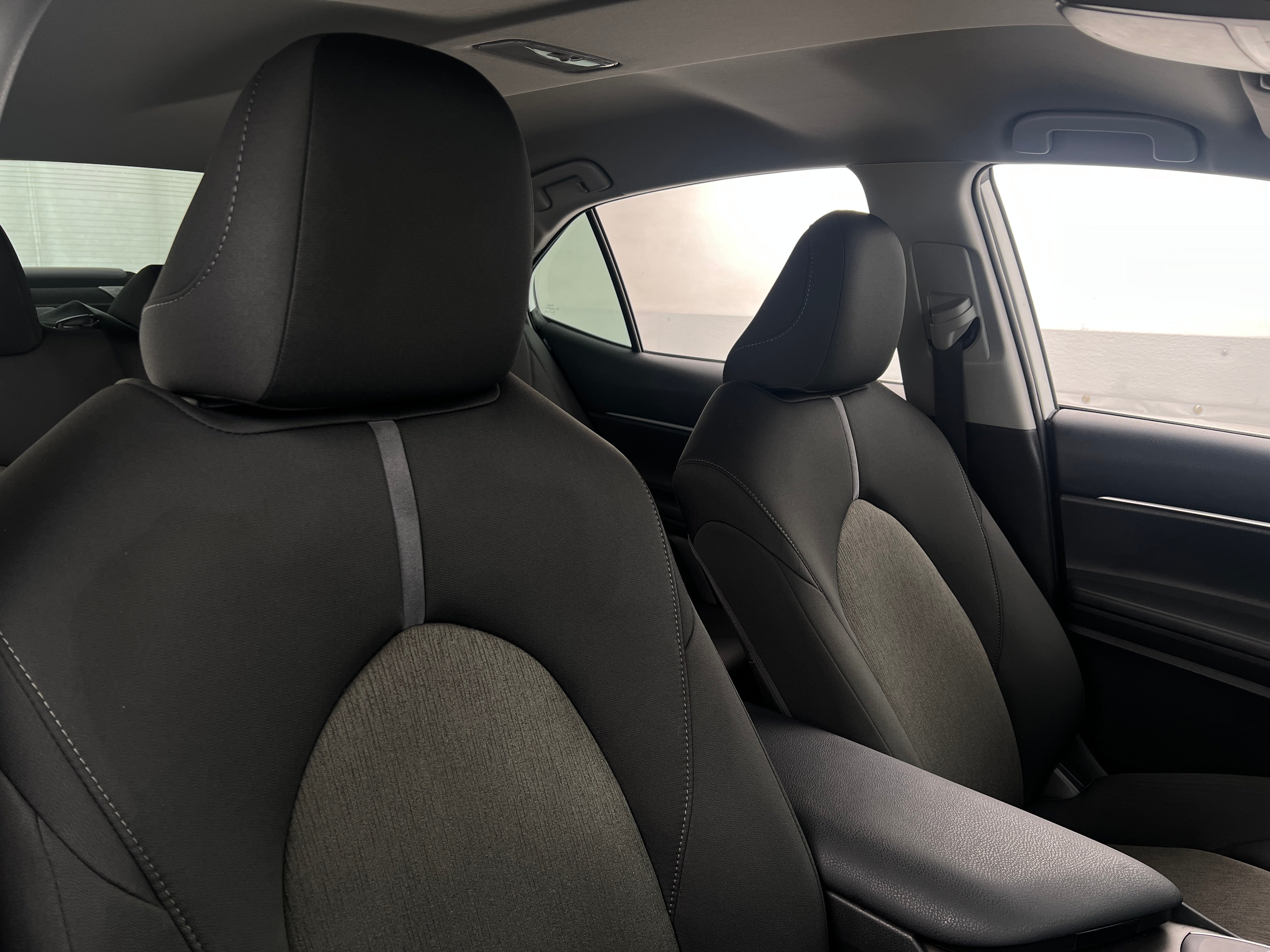 2022 Toyota Camry LE 2
