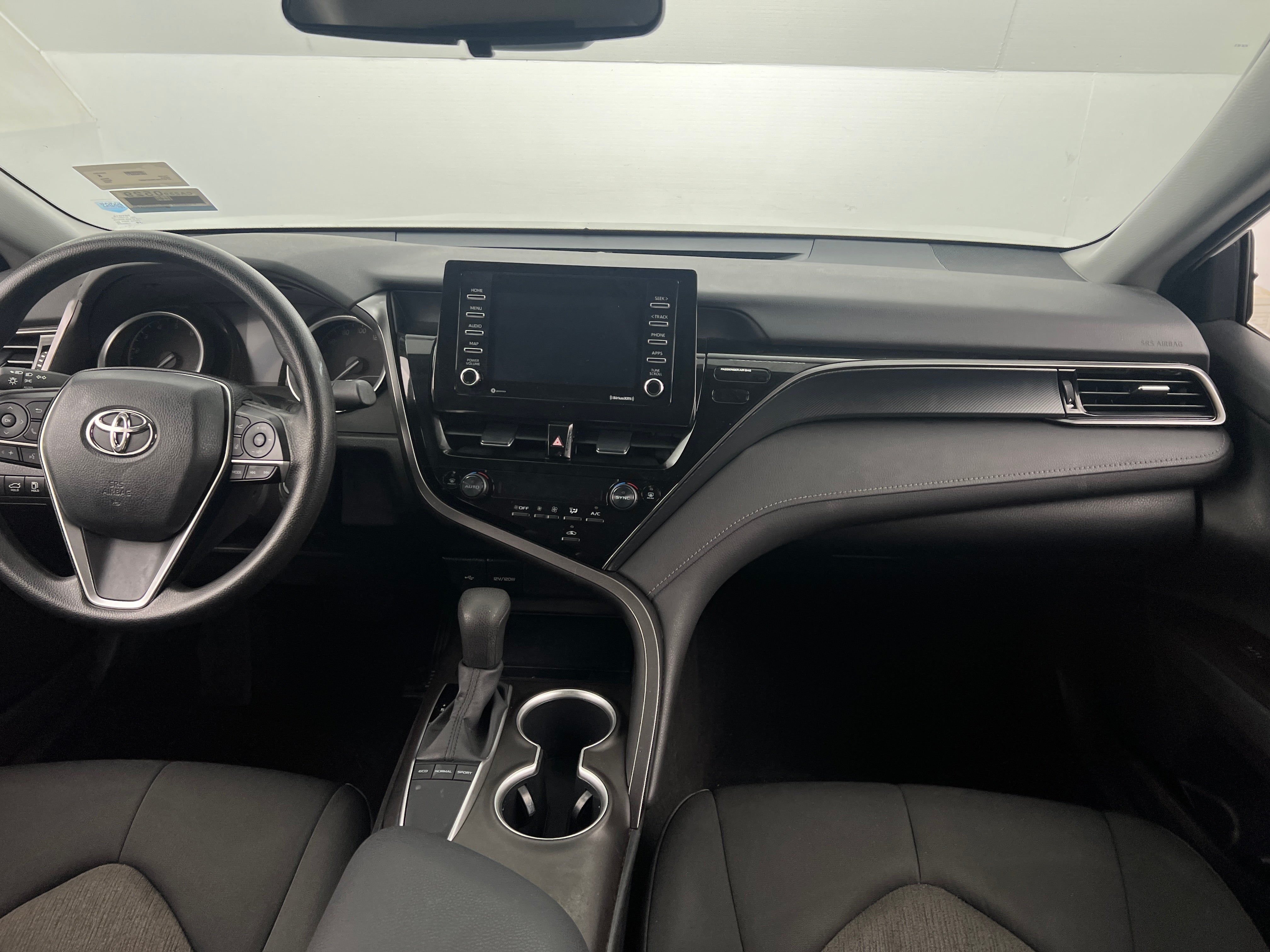 2022 Toyota Camry LE 3