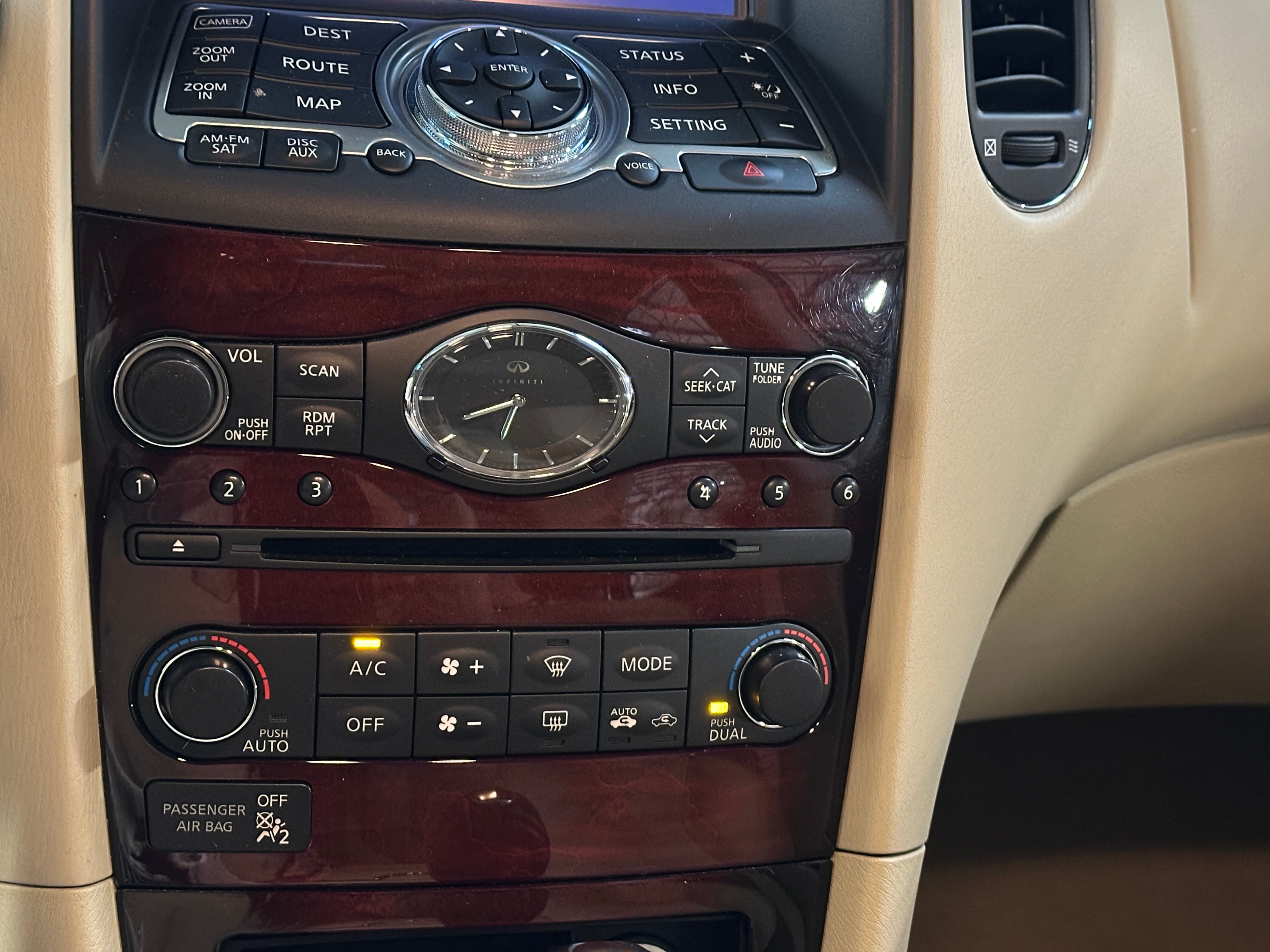 2016 INFINITI QX50 Base 3