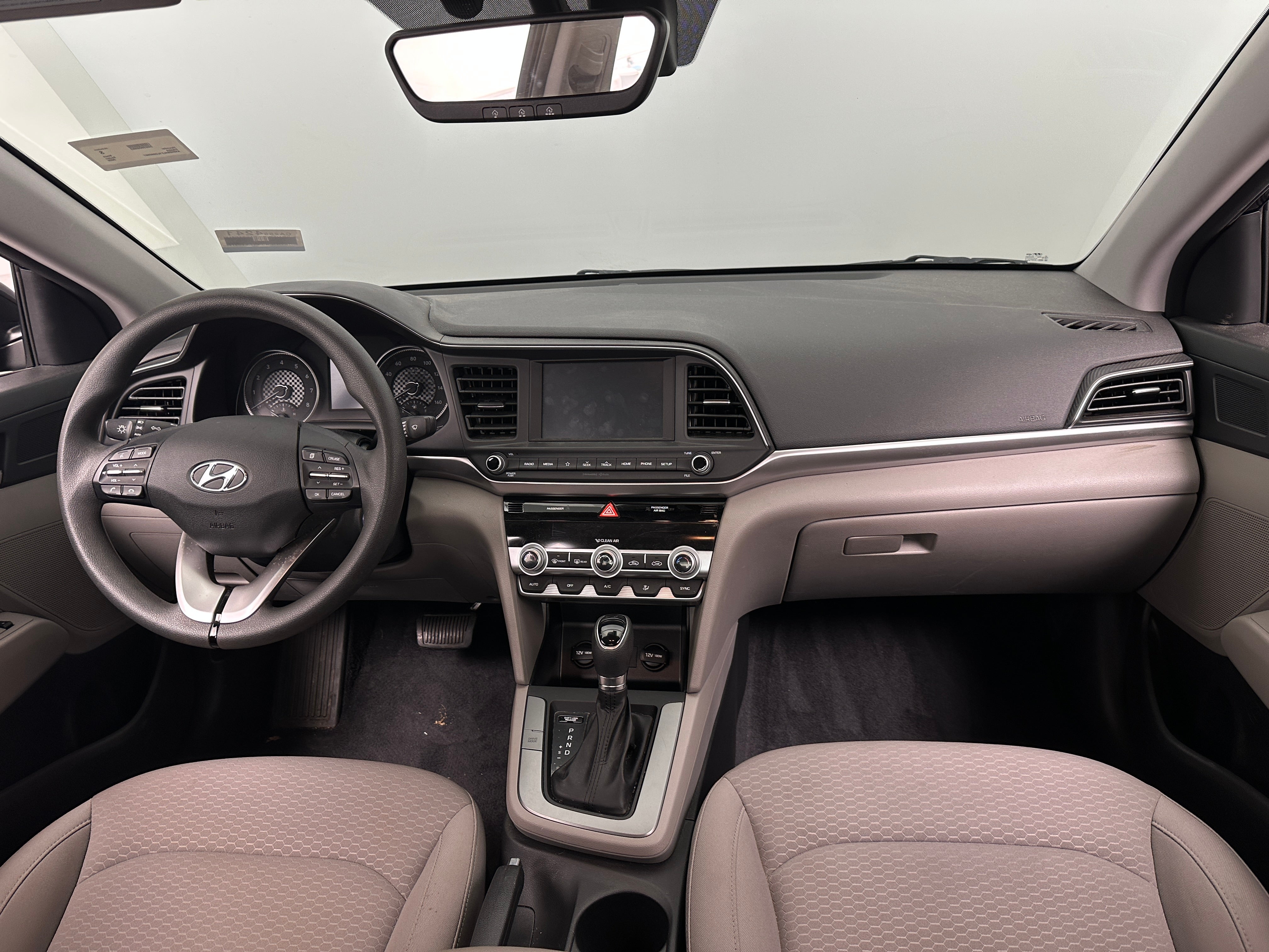 2020 Hyundai Elantra SEL 3