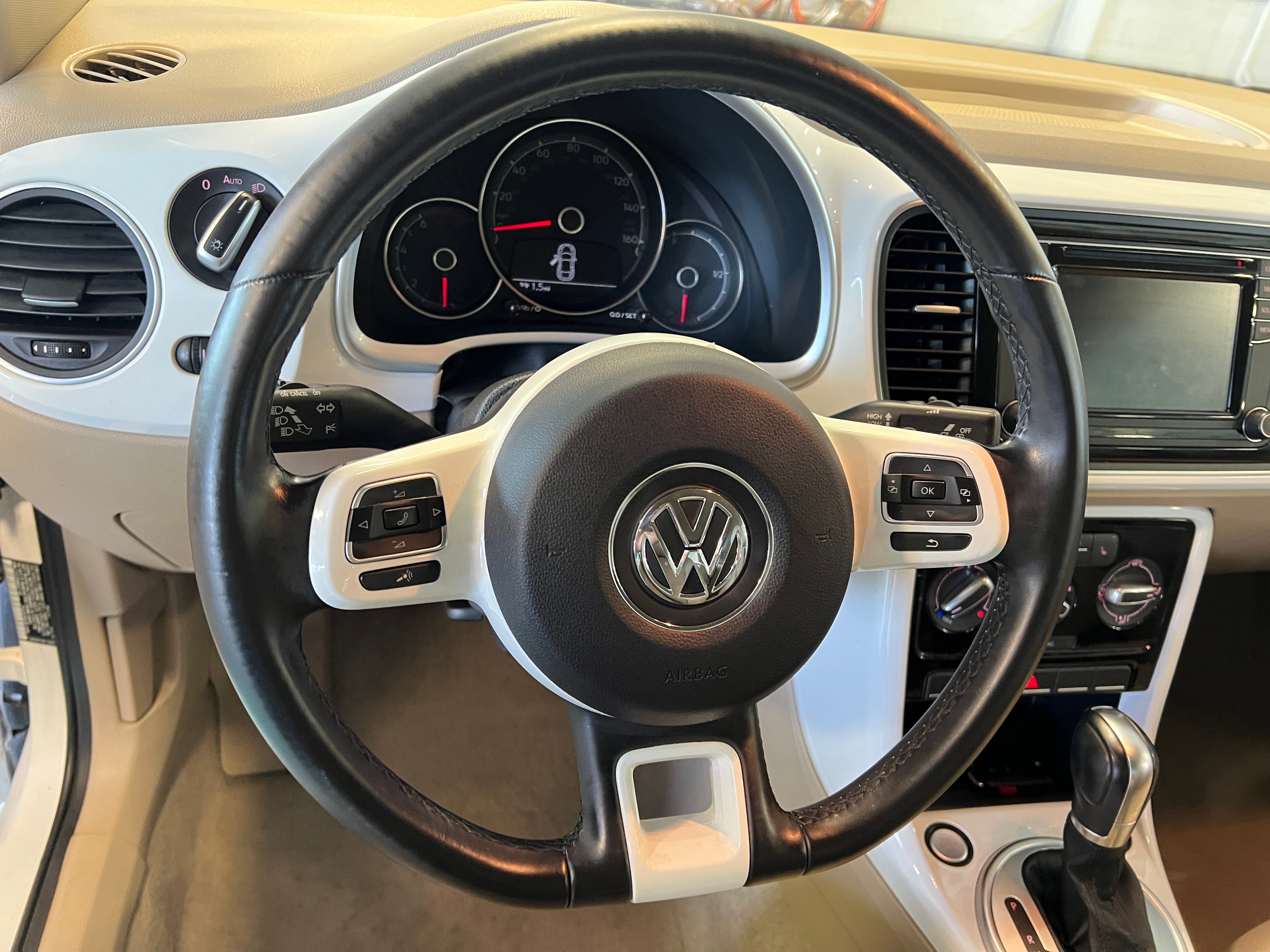 2017 Volkswagen Beetle SE 4
