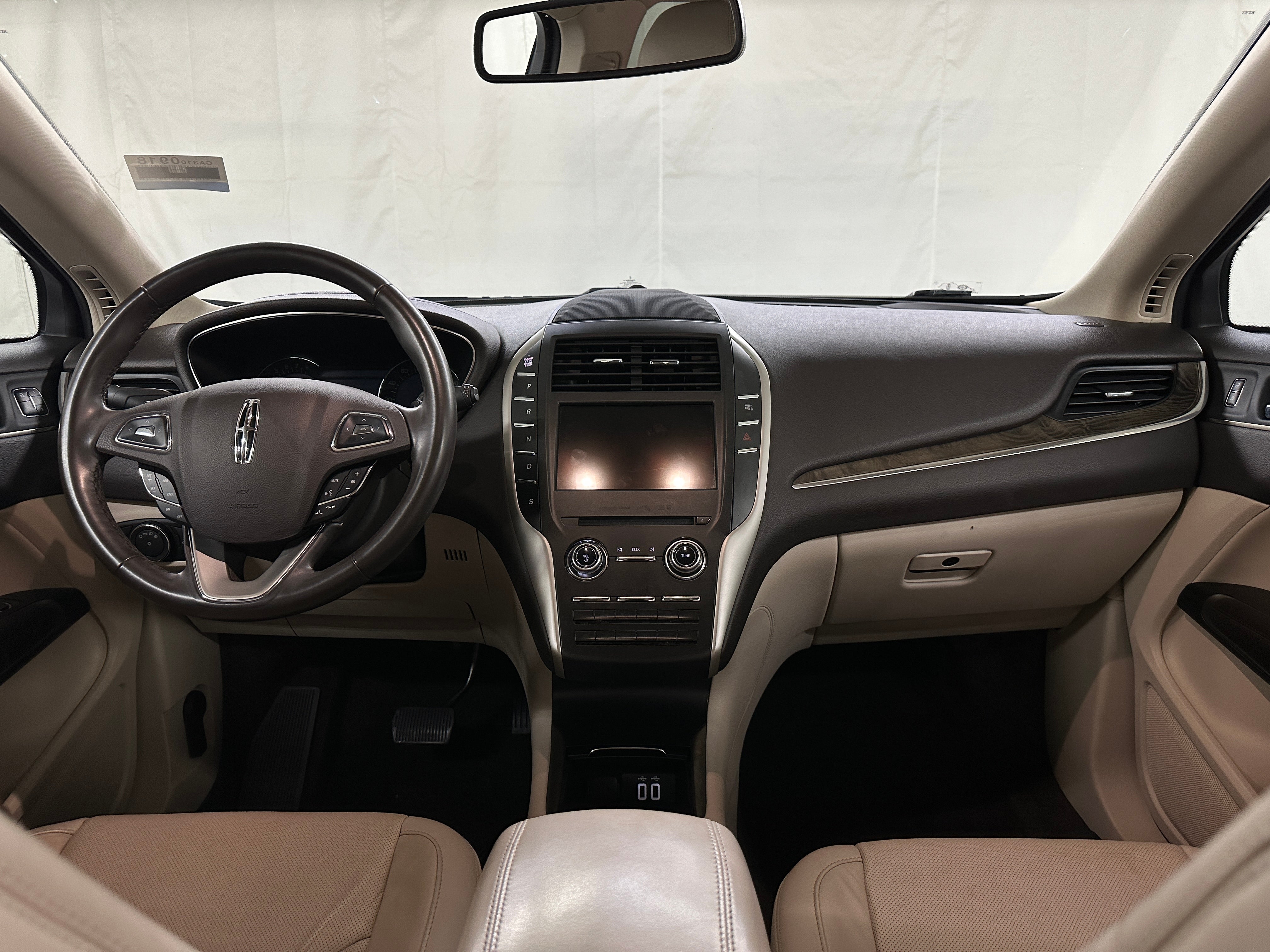 Thumbnail: 2017 Lincoln MKC - 2