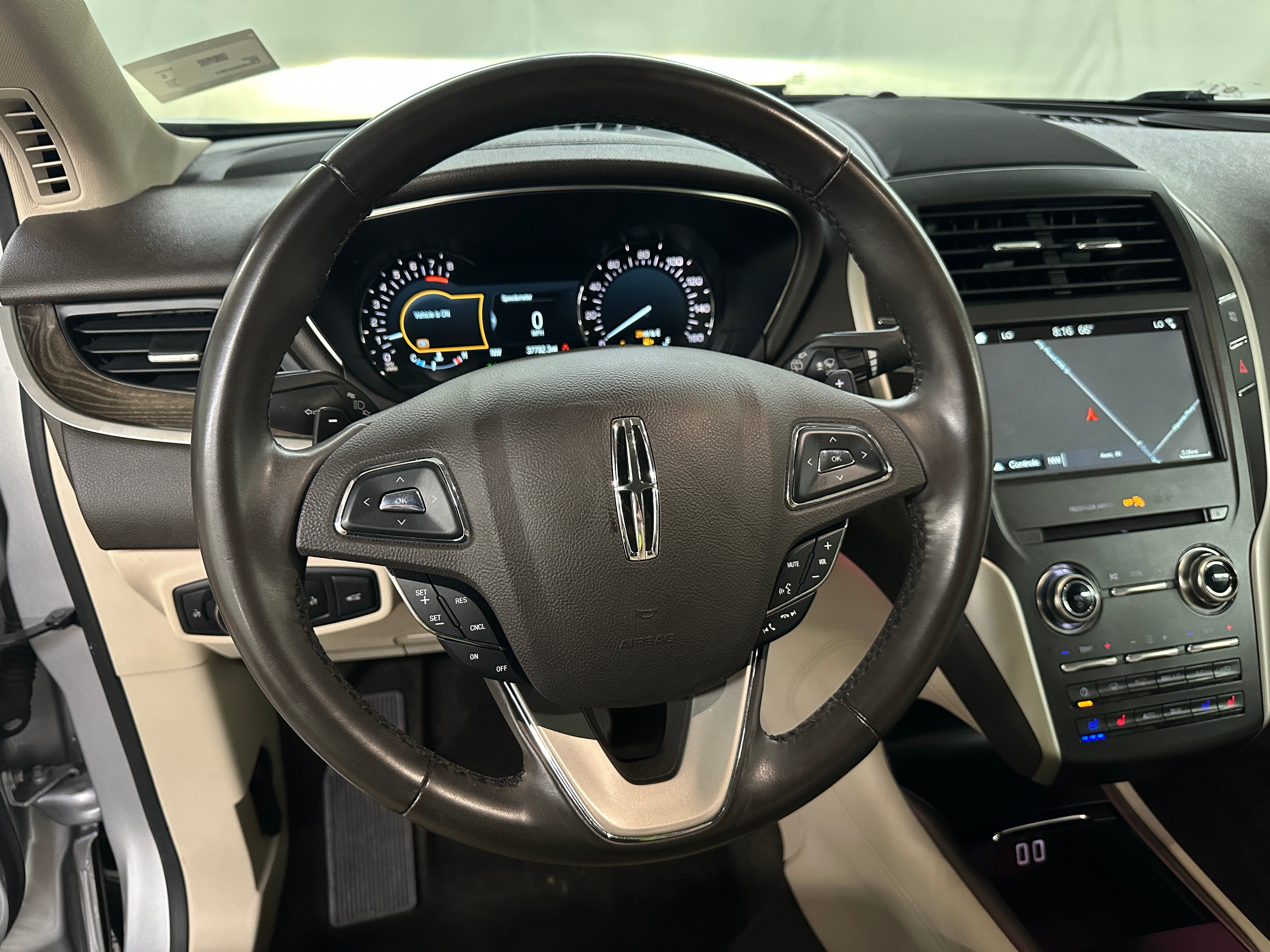 Thumbnail: 2017 Lincoln MKC - 4