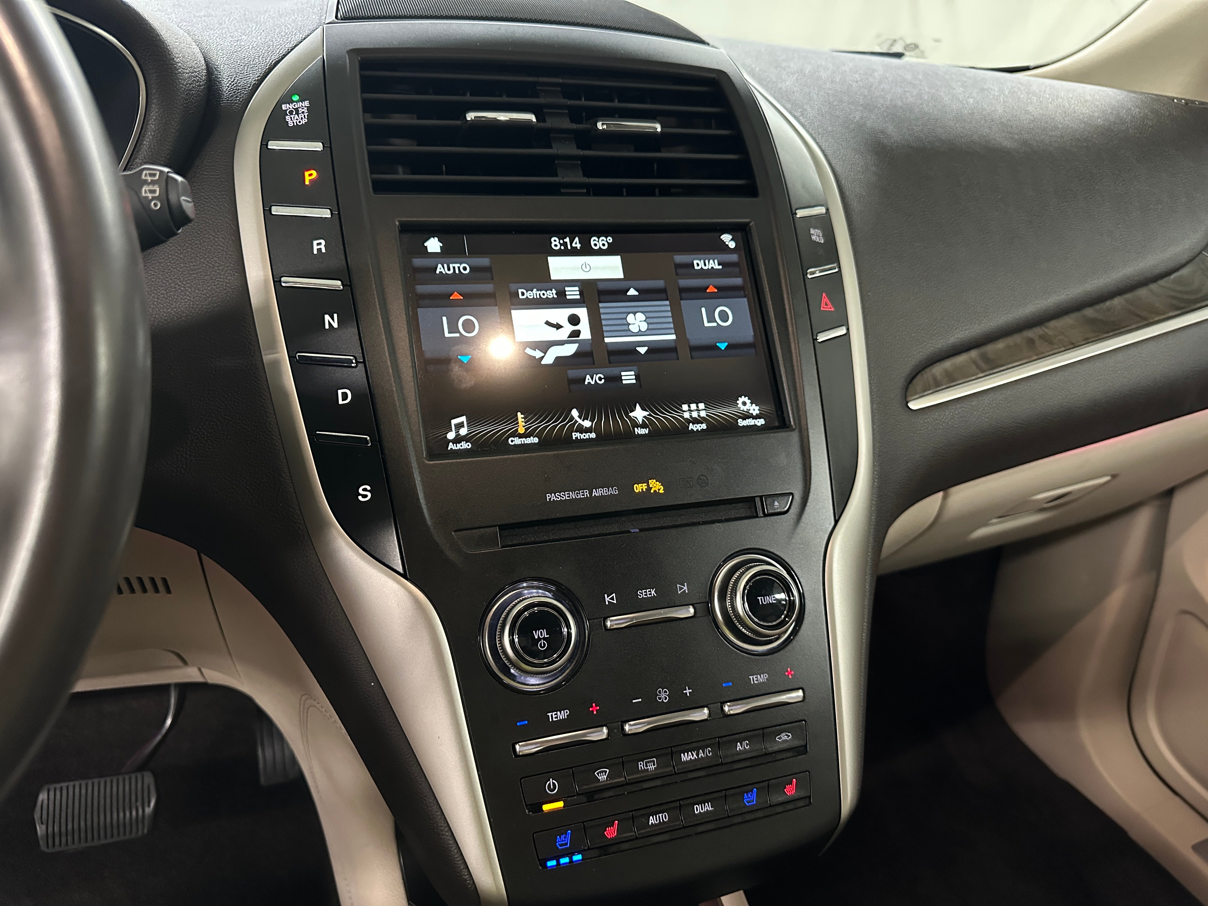 Thumbnail: 2017 Lincoln MKC - 3