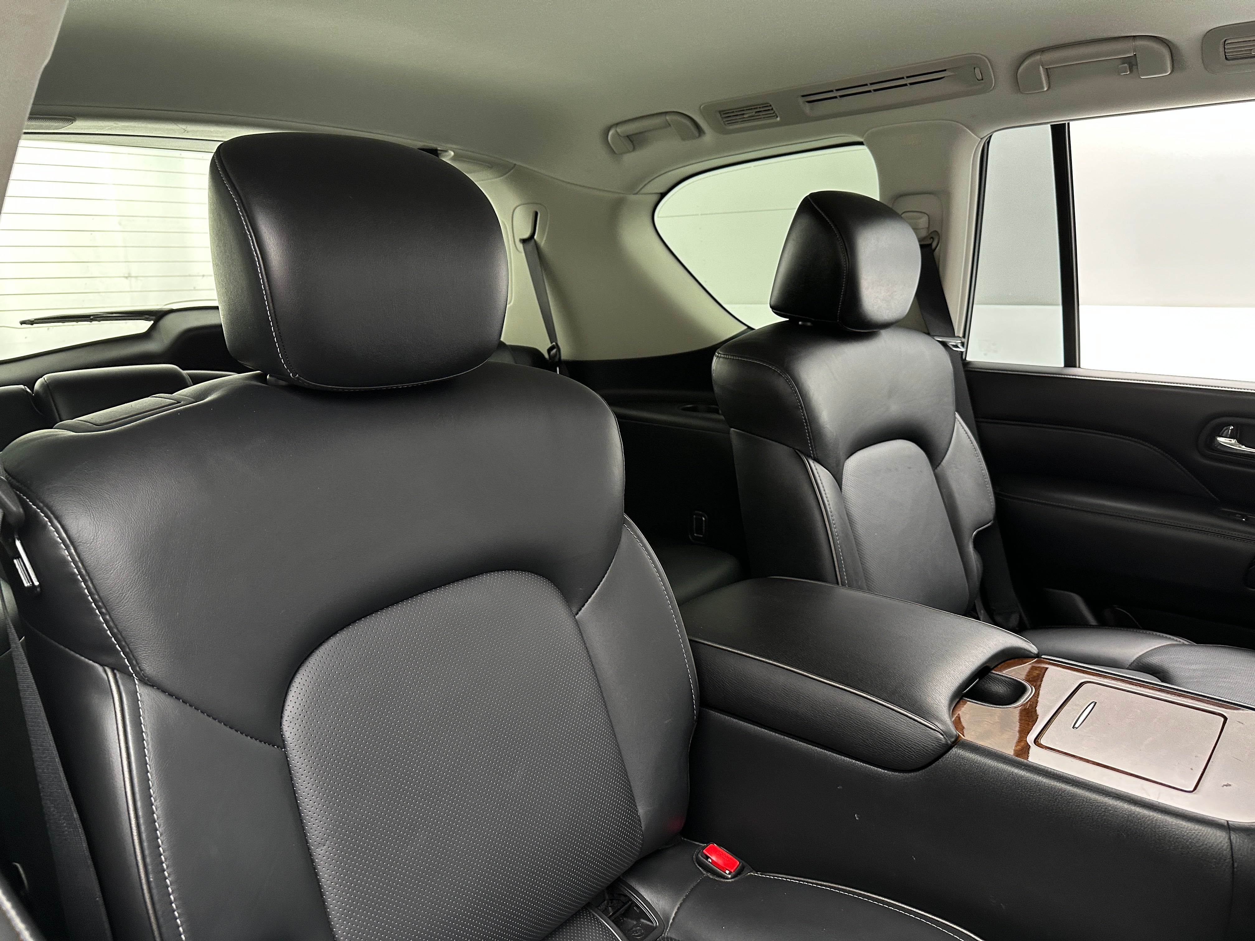 2019 INFINITI QX80 Luxe 5